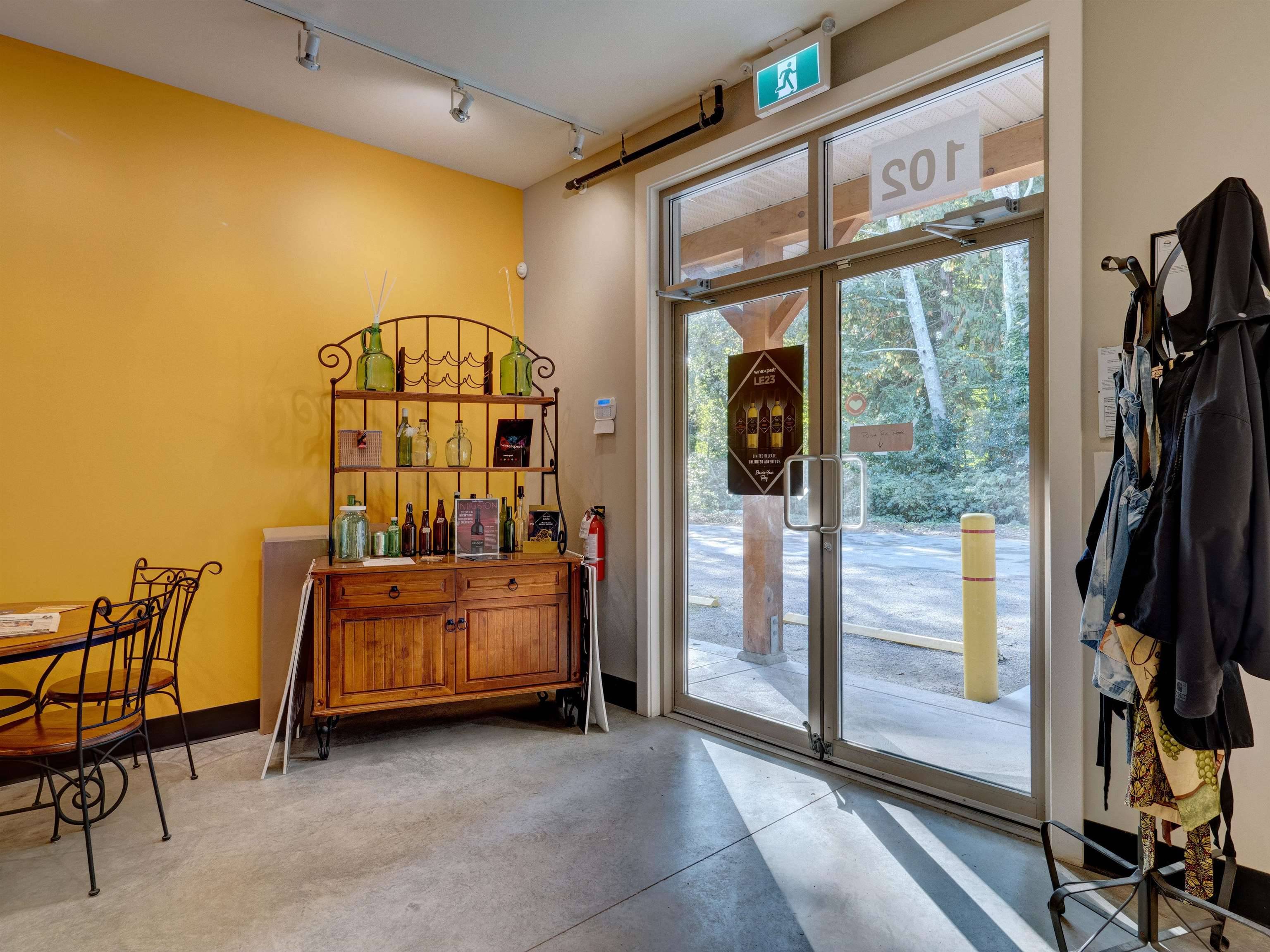 Sechelt, BC V7Z 0B1,1680 Field RD