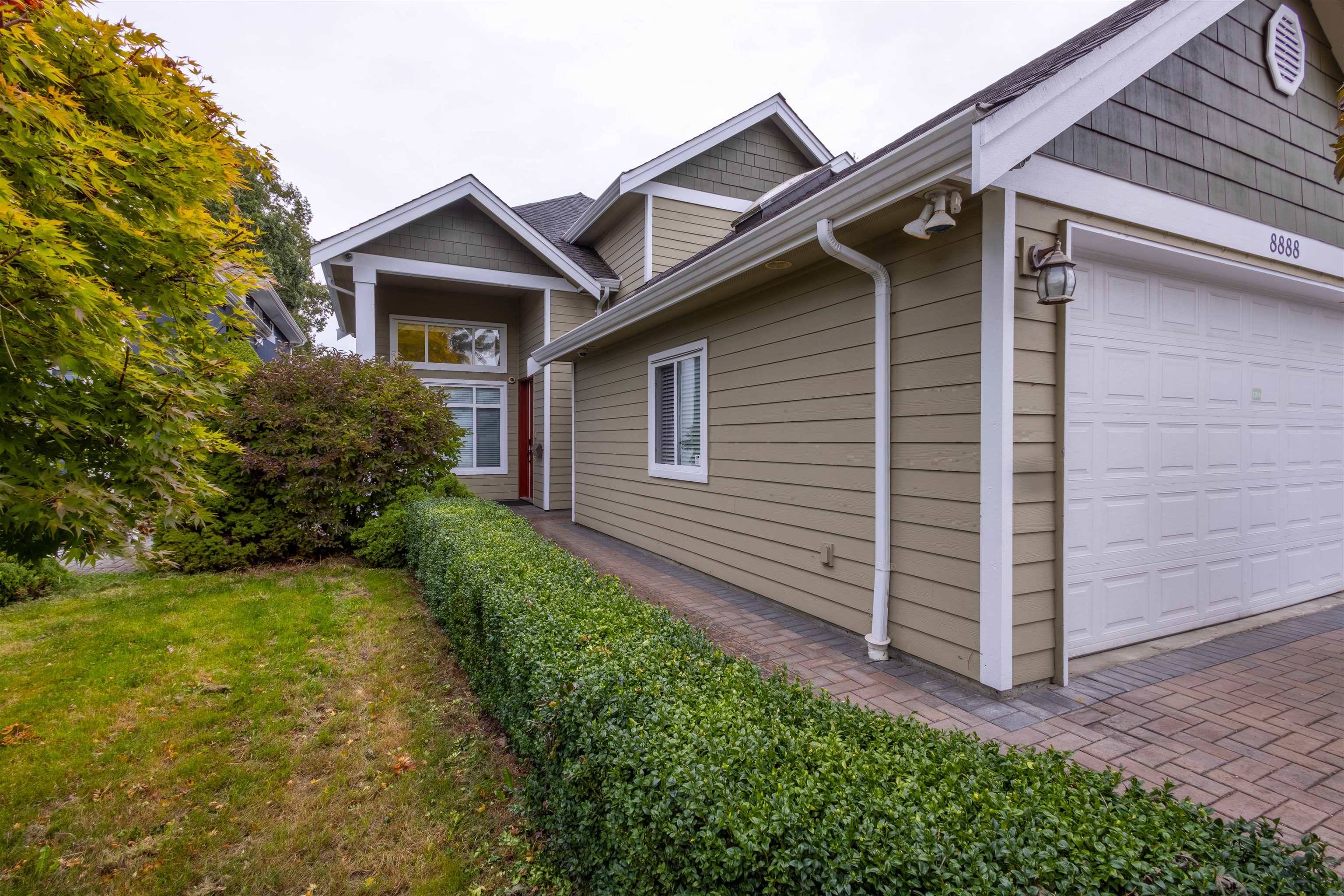 Richmond, BC V6Y 2R8,8888 Heather ST