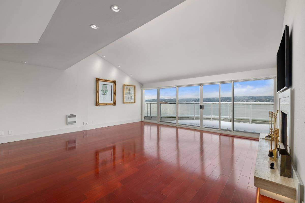 Vancouver, BC V6K 1A4,2665 Point Grey RD #3