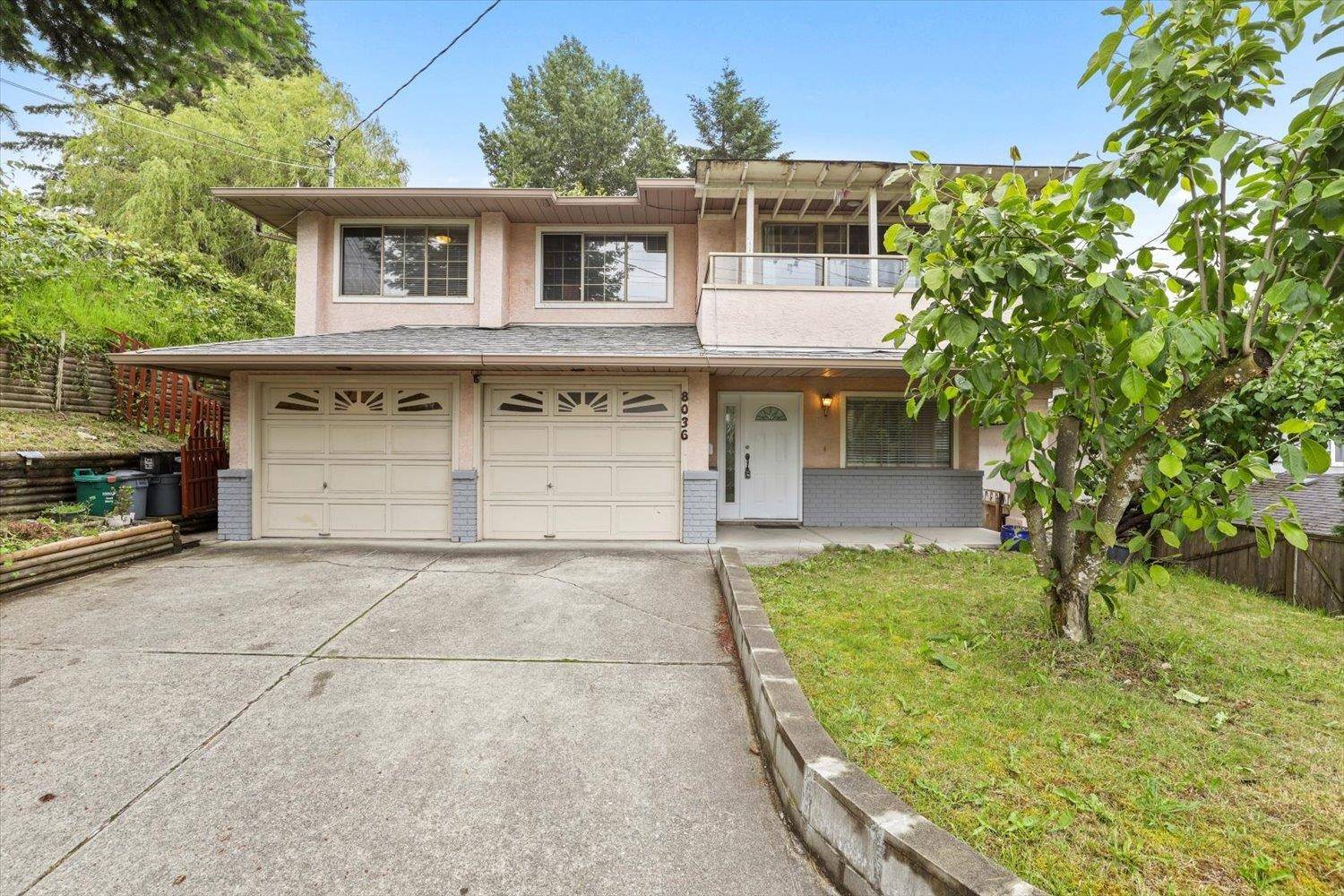 Mission, BC V2V 3N1,8036 Cedar ST