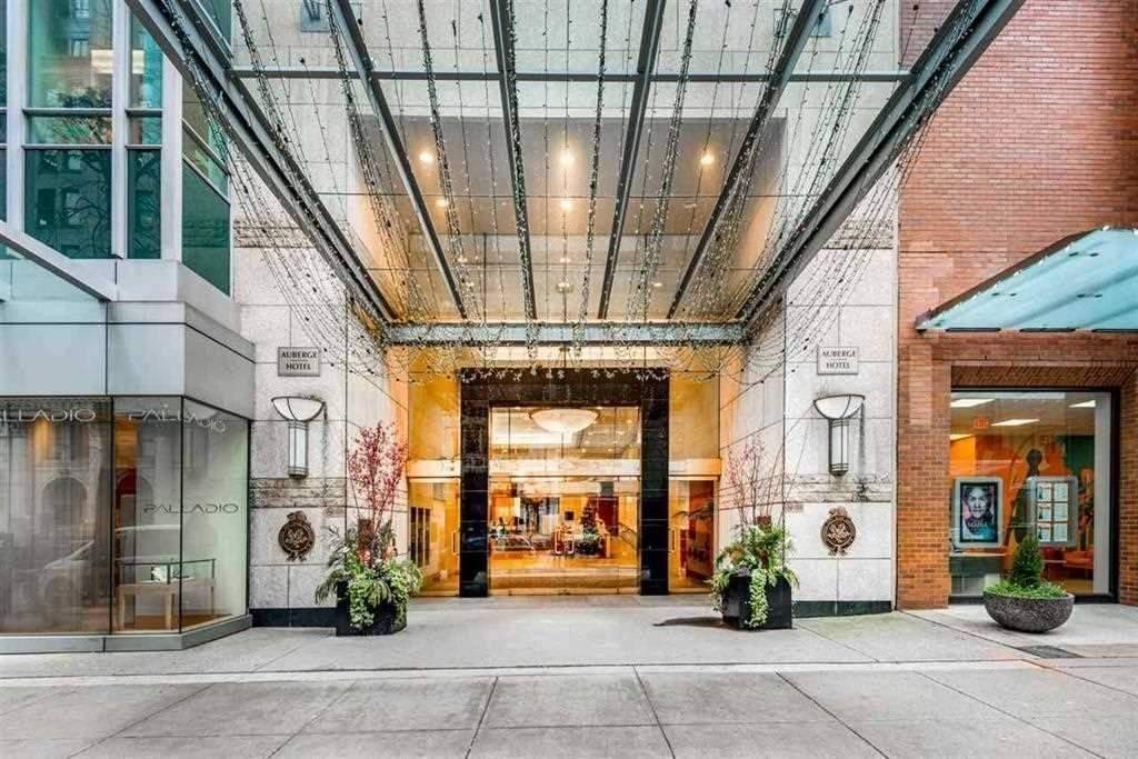 Vancouver, BC V6C 3N7,837 W Hastings ST #2004