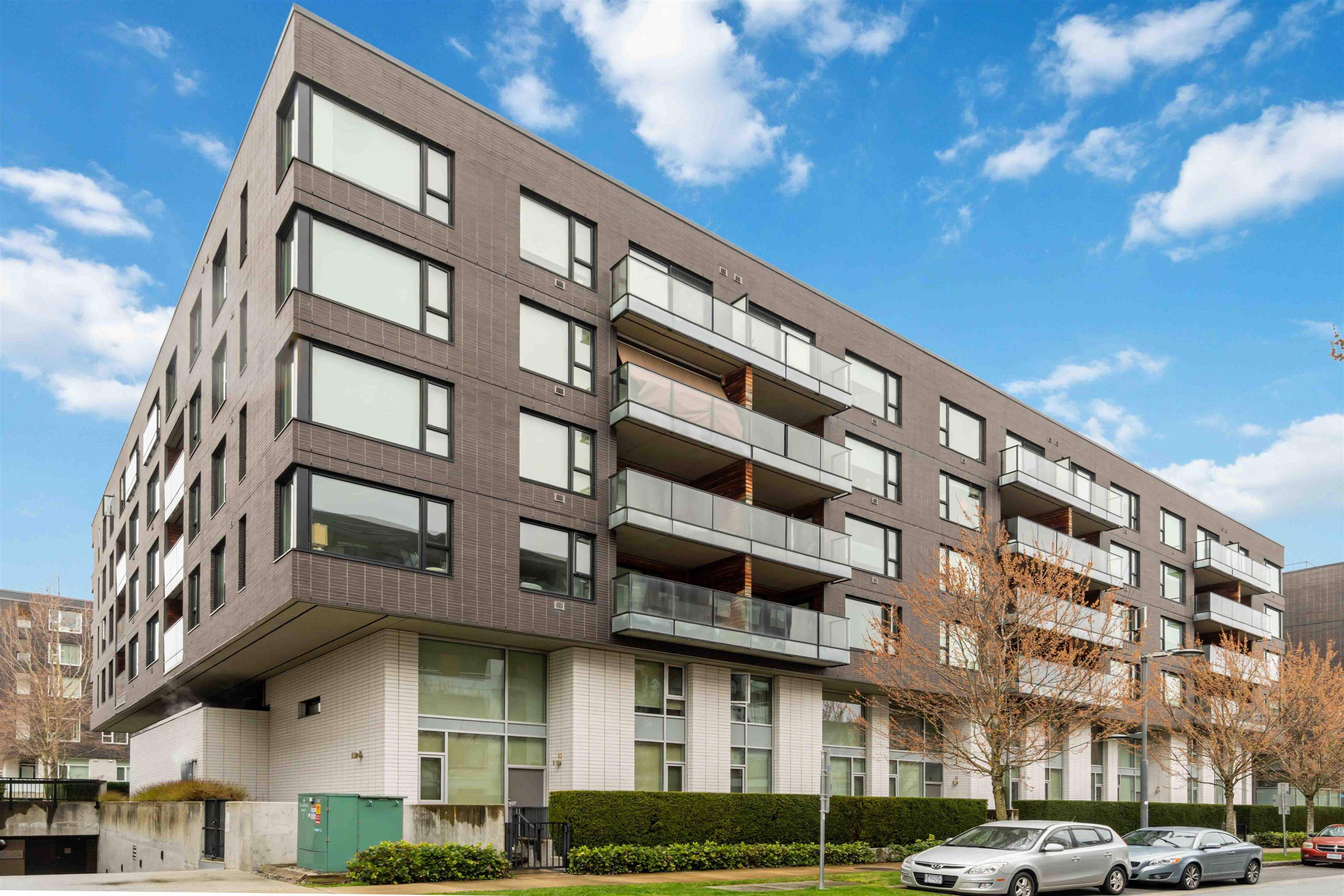 Vancouver, BC V6S 0C5,5955 Birney AVE #306