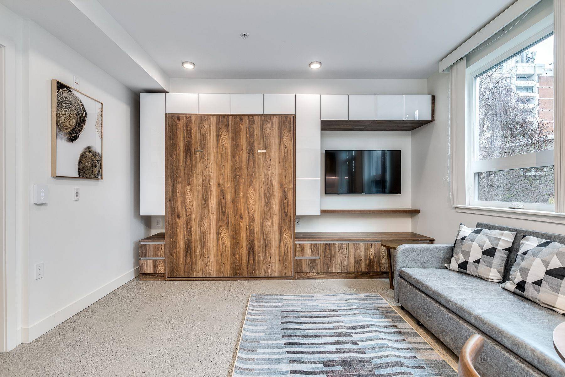 Vancouver, BC V6E 1H1,1170 Barclay Street #202