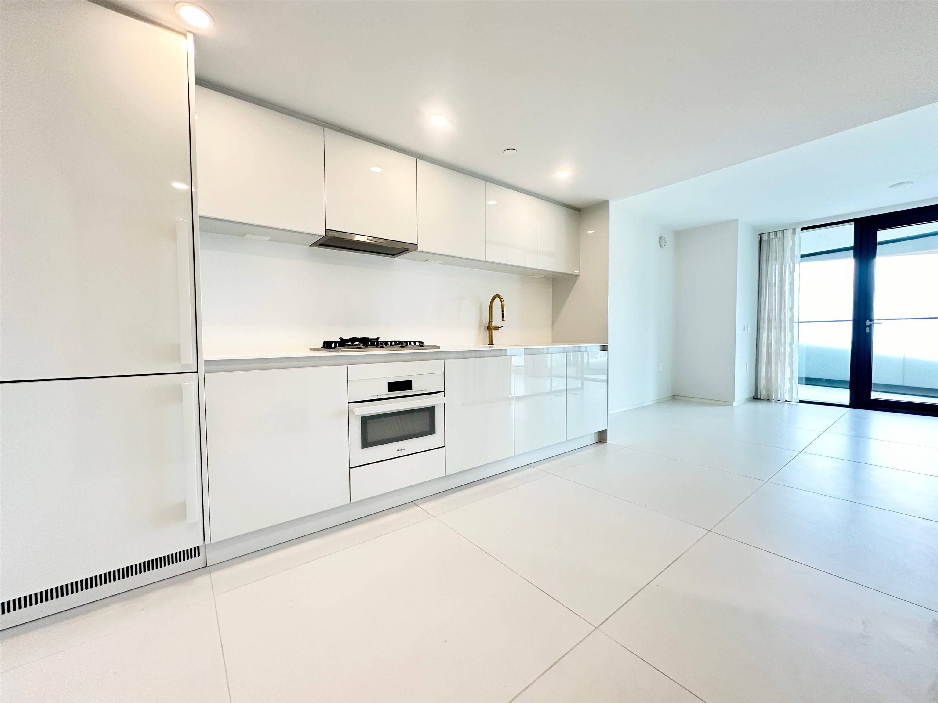 Vancouver, BC V5S 4R7,3488 Sawmill CRES #315