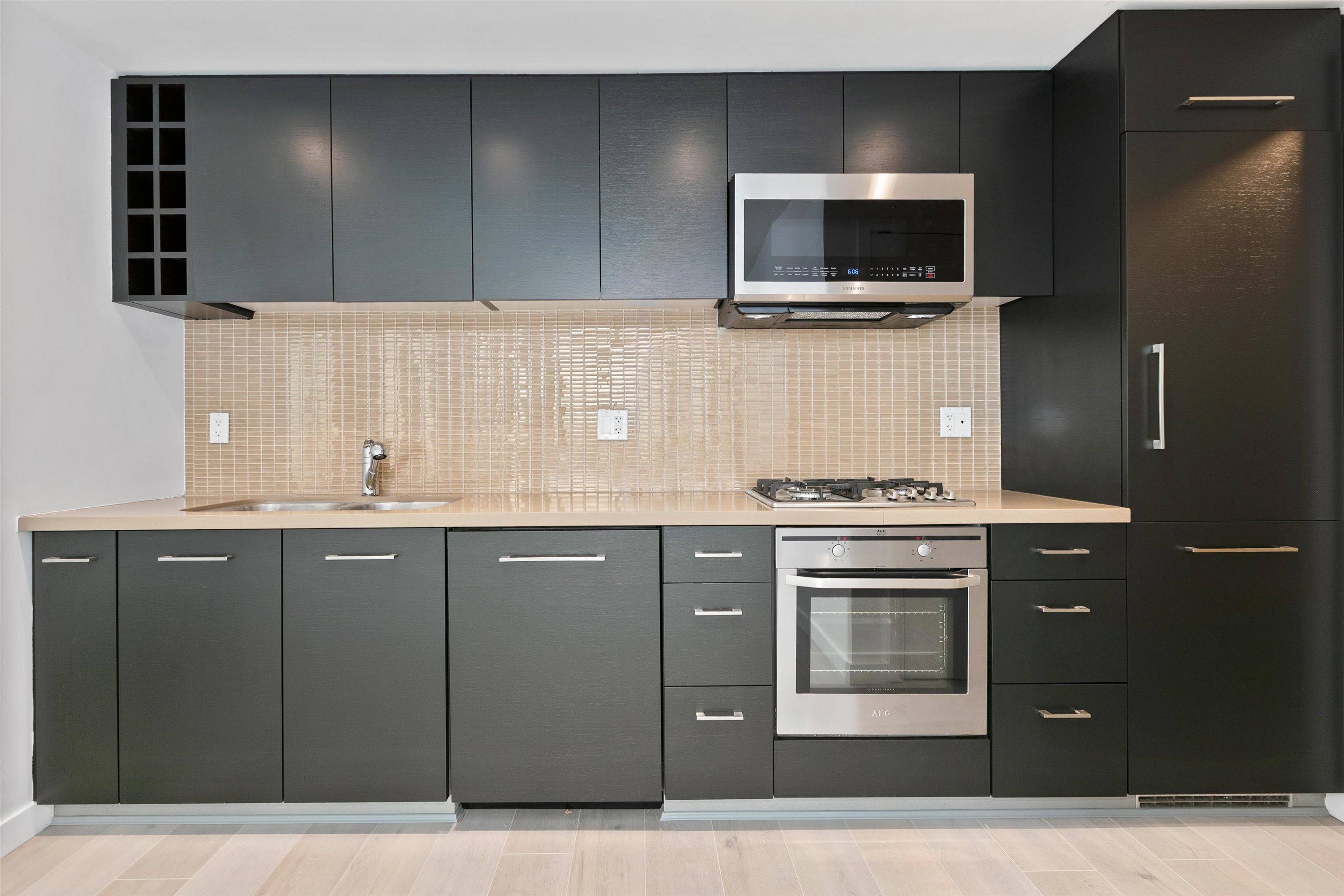 Vancouver, BC V6B 0H4,833 Homer ST #1601