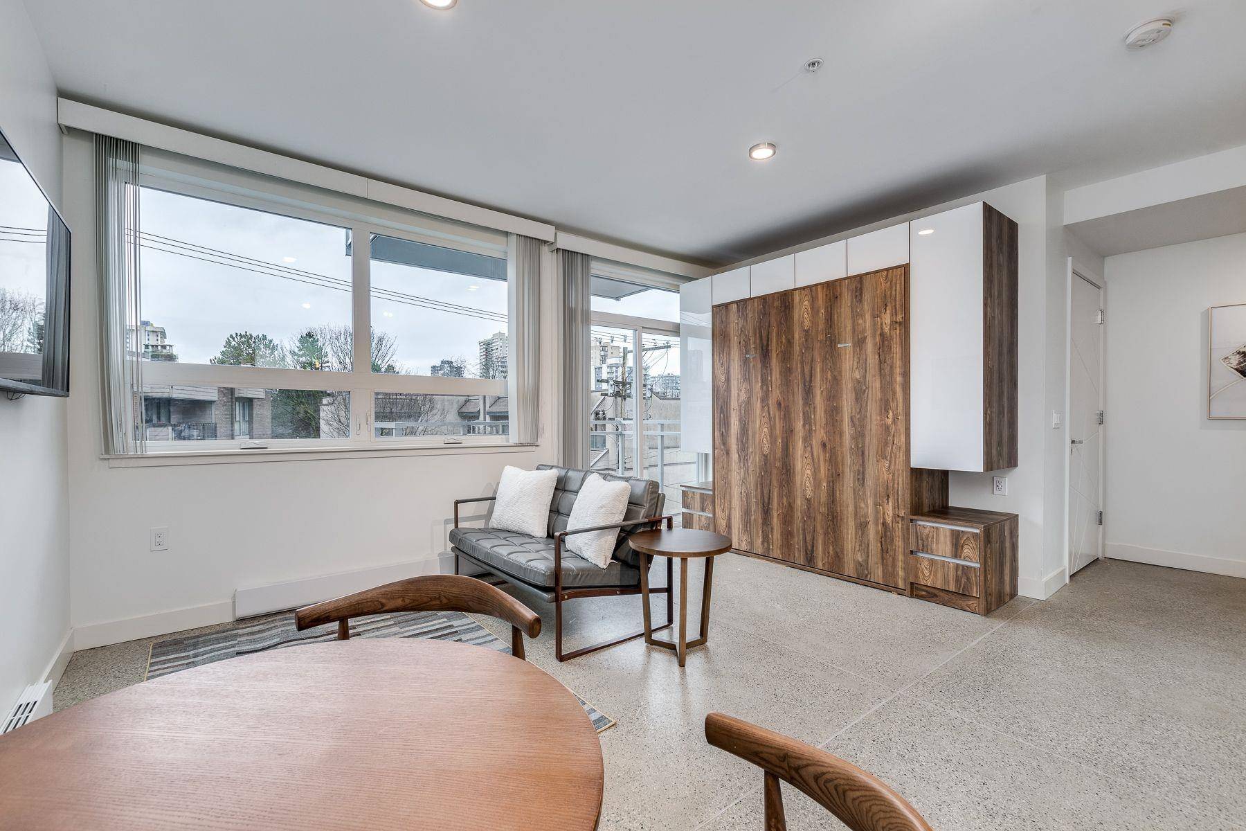 Vancouver, BC V6E 1H1,1170 Barclay Street #203