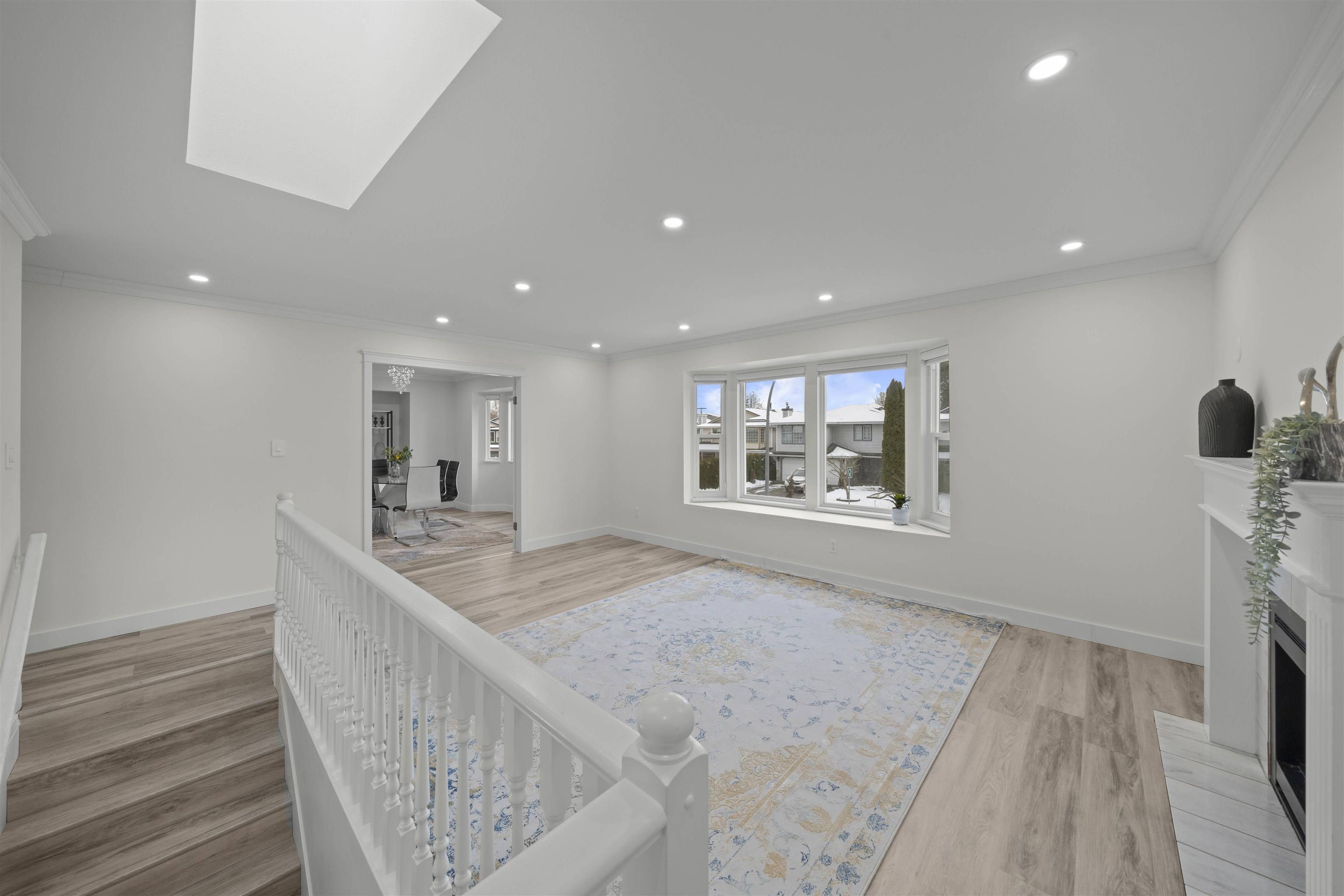Port Coquitlam, BC V3B 7M2,685 Pender PL