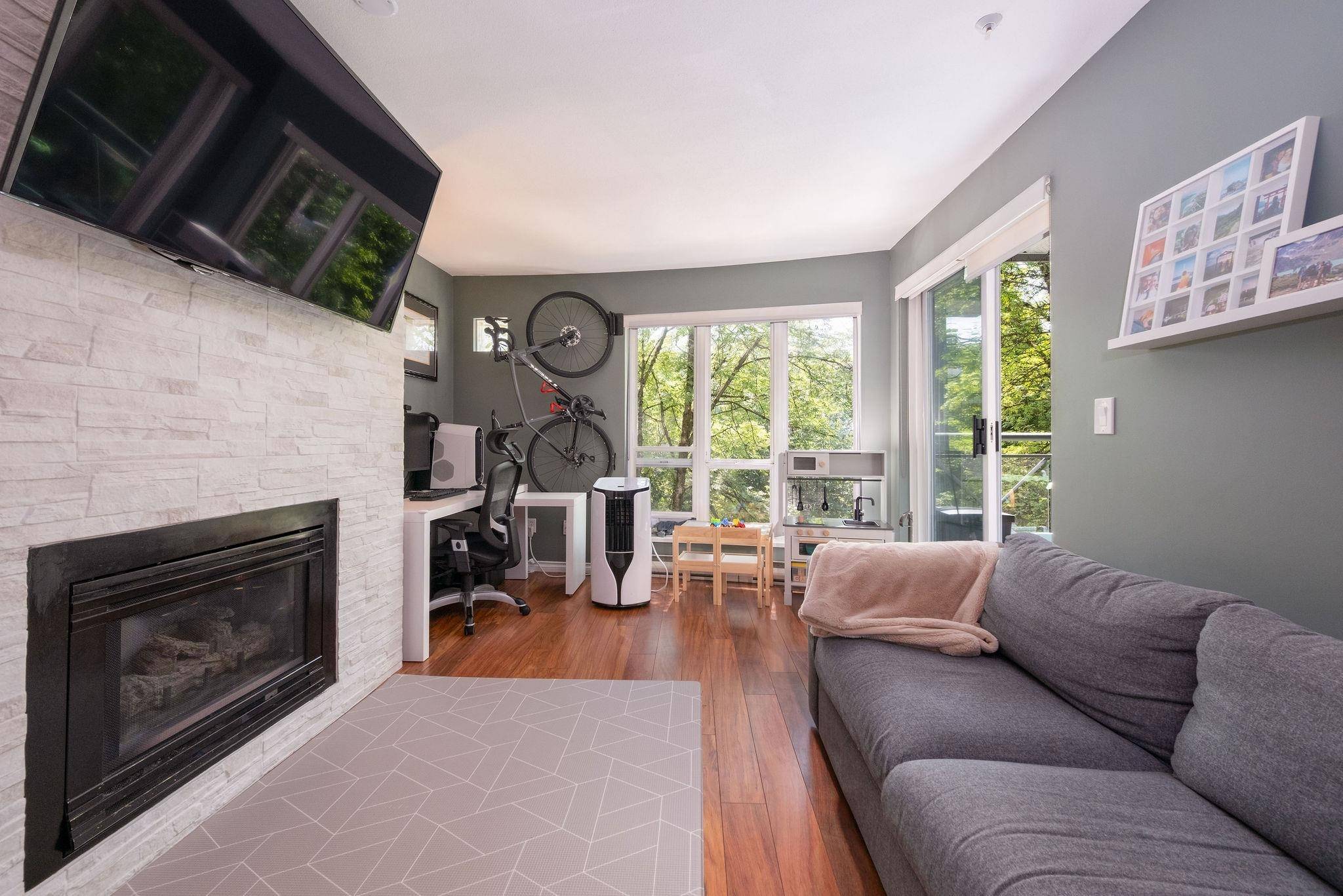 Port Coquitlam, BC V3C 1X8,2437 Welcher AVE #307