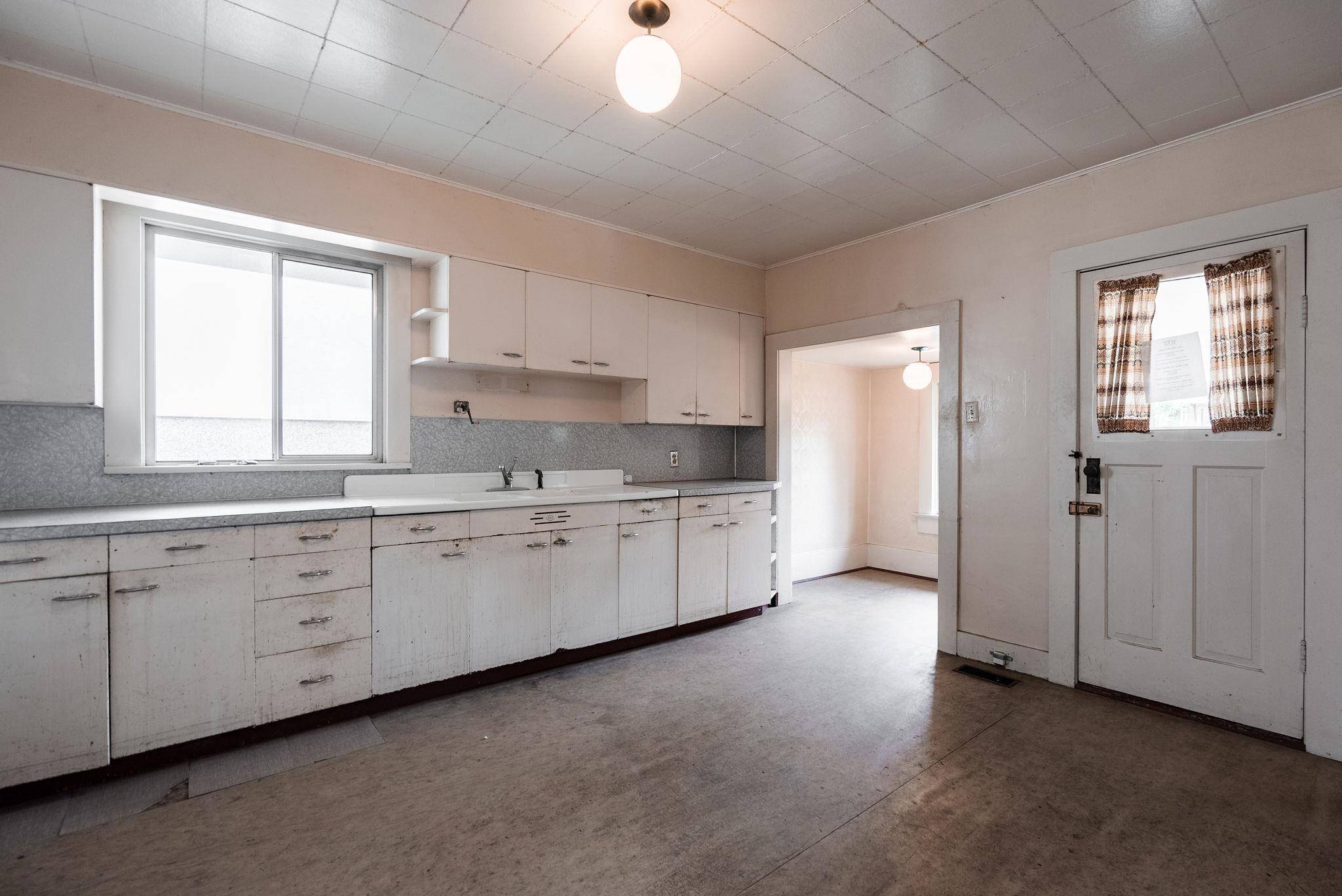 Vancouver, BC V5M 1C7,2541 E 2nd AVE