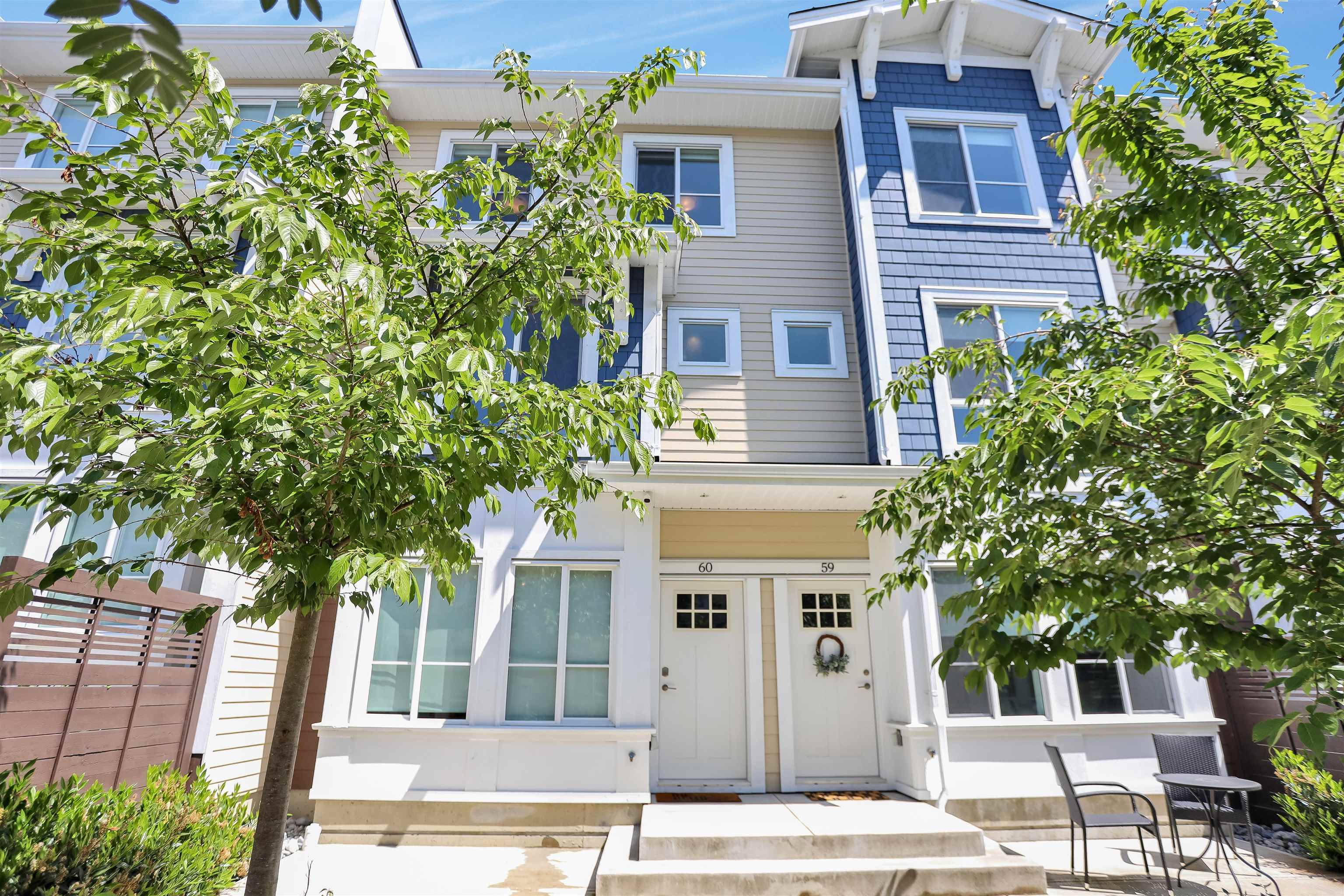 Surrey, BC V3Z 1J3,16561 17a AVE #60