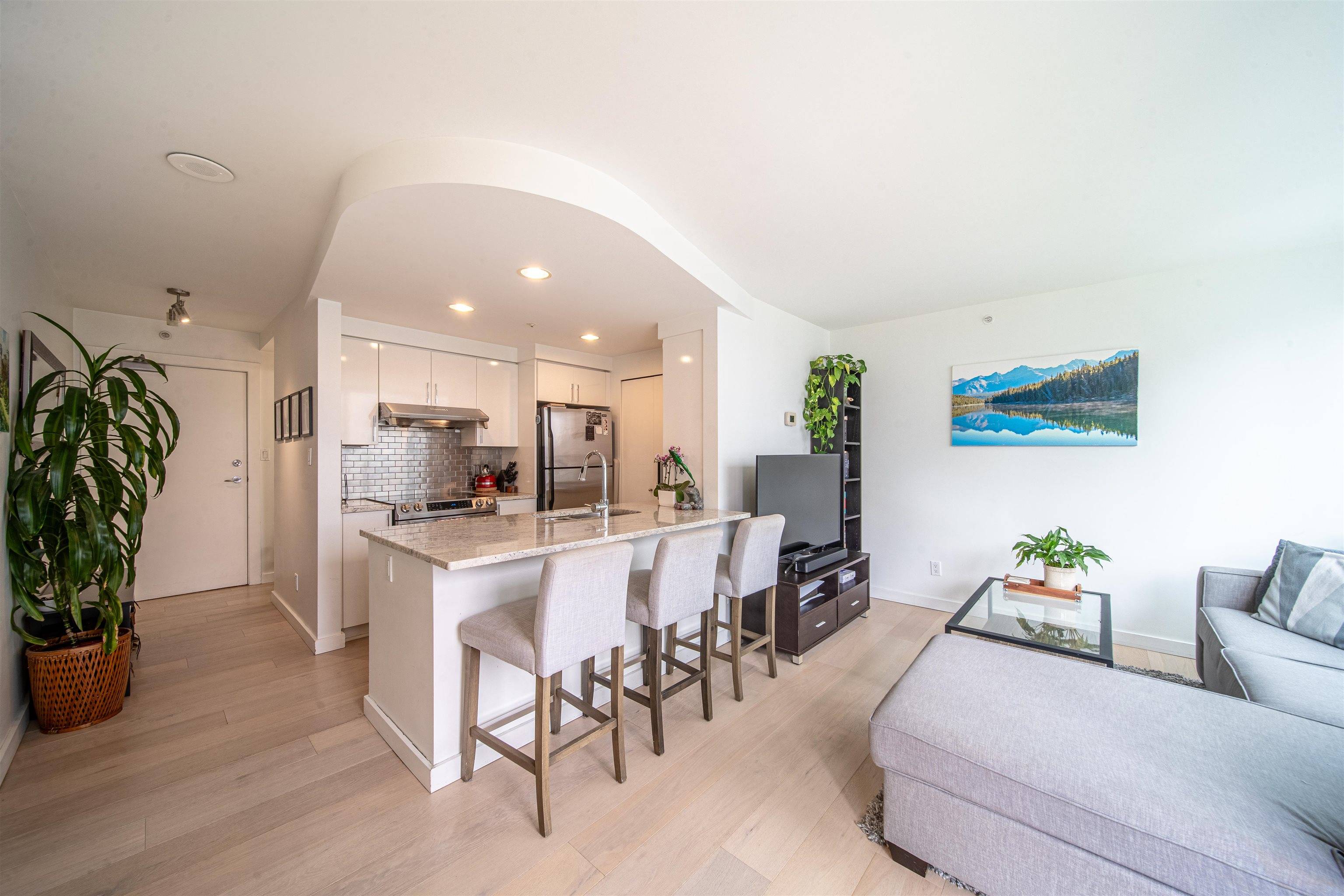 Vancouver, BC V6B 6J7,1008 Cambie ST #1603
