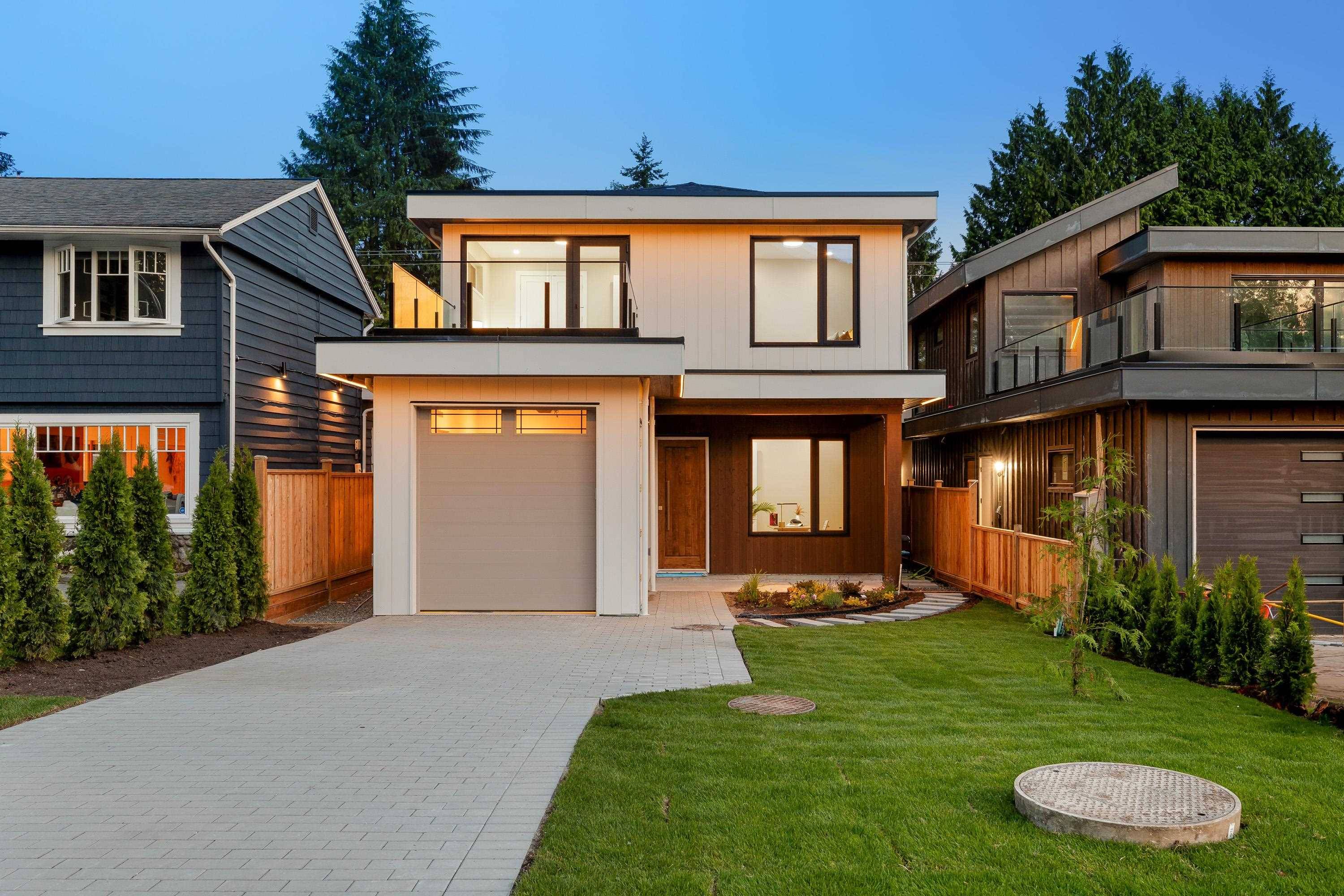 North Vancouver, BC V7R 2K3,1035 Canyon BLVD
