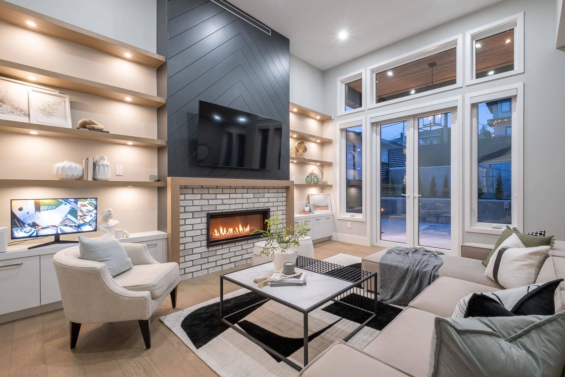 Burnaby, BC V3N 4B9,7739 Lee ST