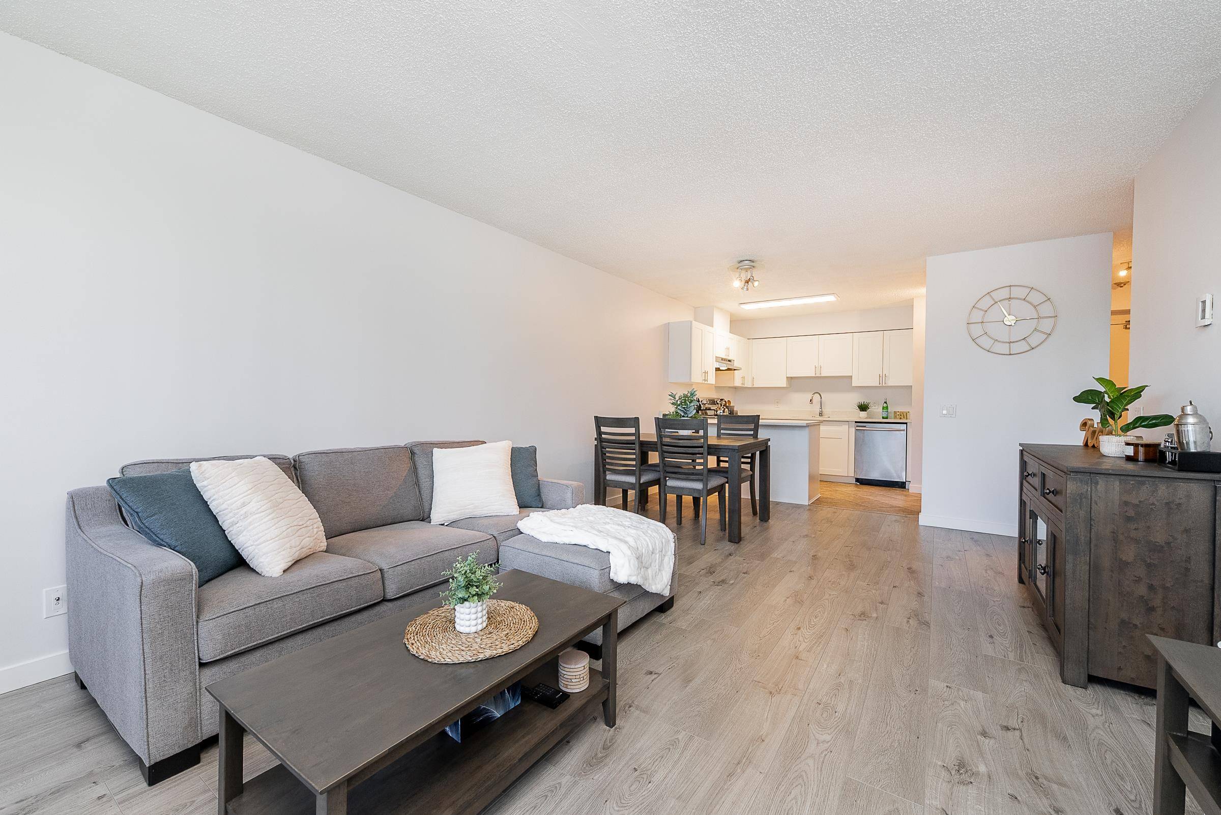 Burnaby, BC V3N 4S5,3970 Carrigan CT #605