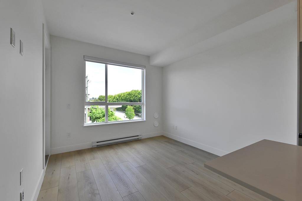 Abbotsford, BC V2T 0C5,30490 Cardinal AVE #308