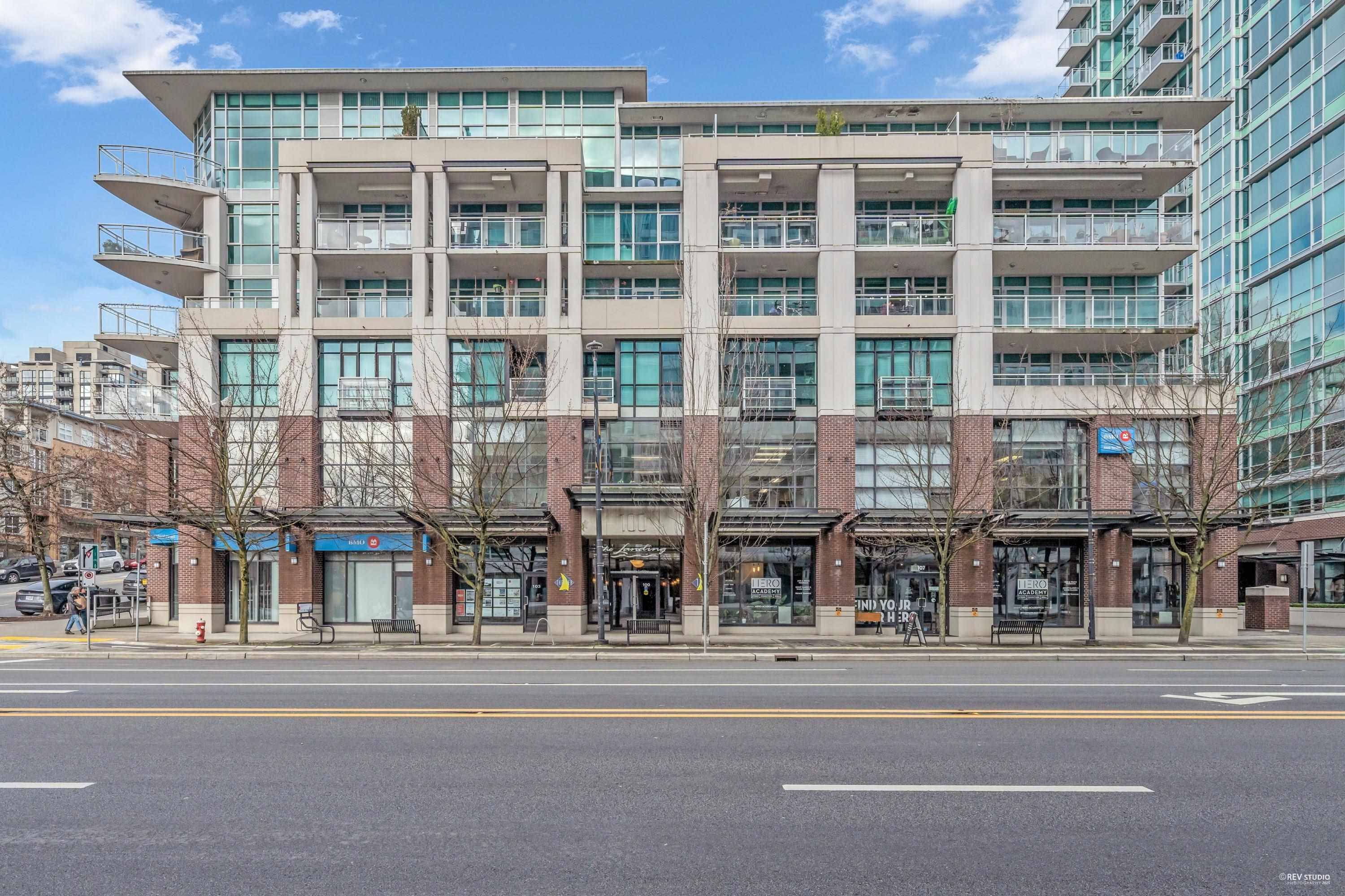 North Vancouver, BC V7L 4V1,100 E Esplanade ST #409