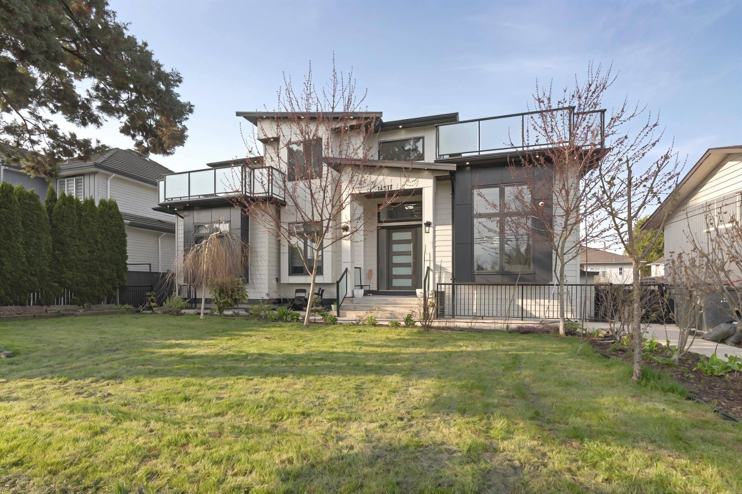 Surrey, BC V3S 2E6,14517 72 AVE