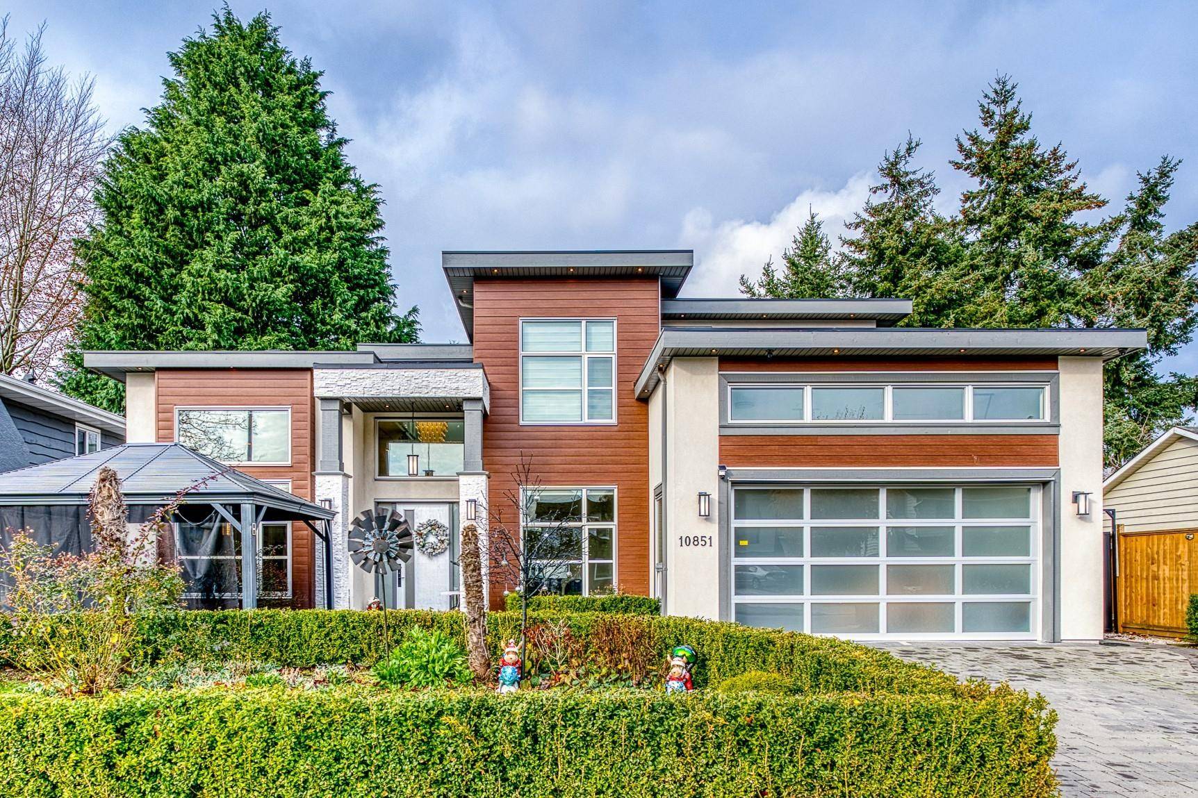 Richmond, BC V7A 2R5,10851 Roselea CRES