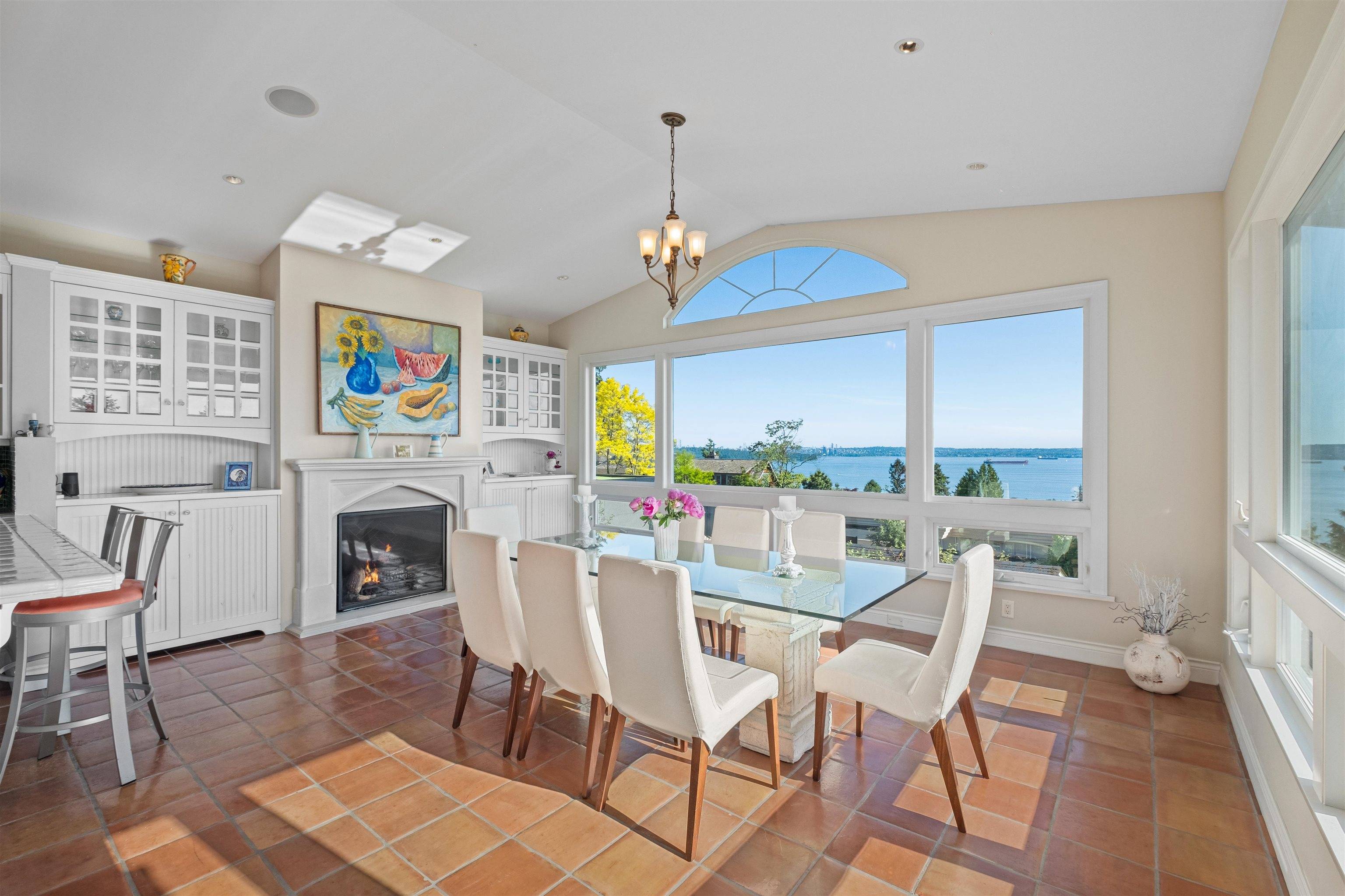 West Vancouver, BC V7V 2T5,2632 Ottawa AVE