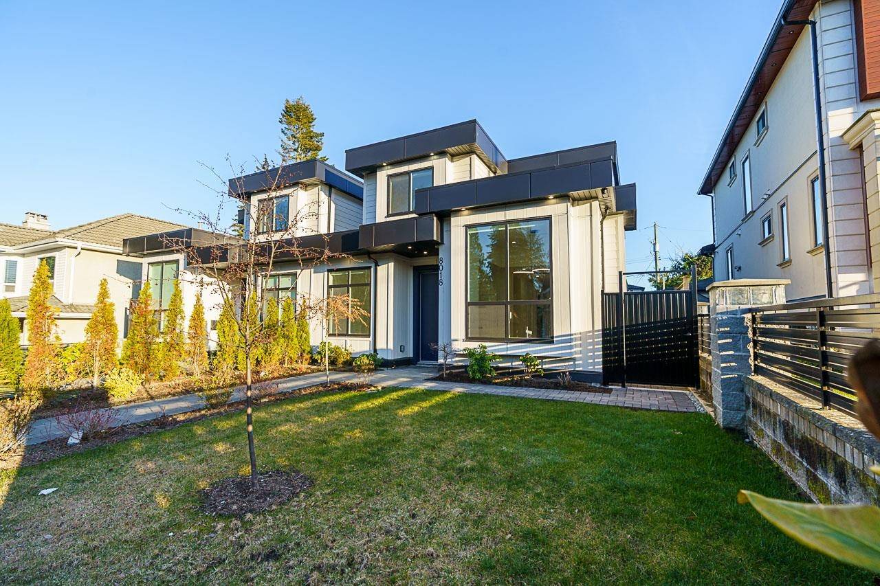 Burnaby, BC V3N 1G3,8018 19th AVE