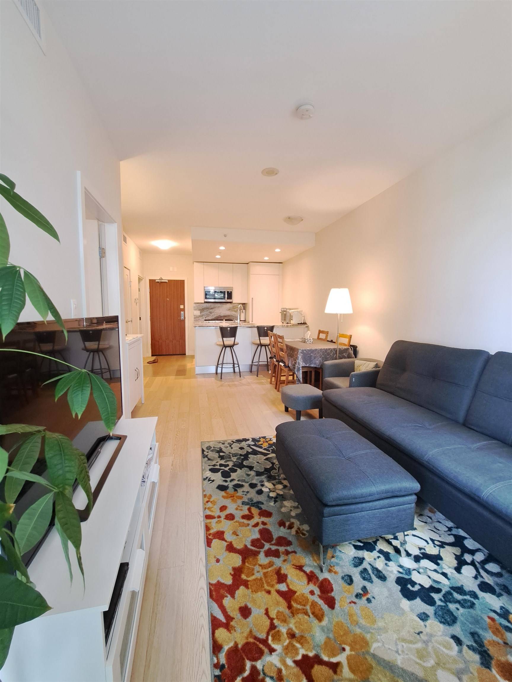 Vancouver, BC V6J 0H1,2033 W 10th AVE #512