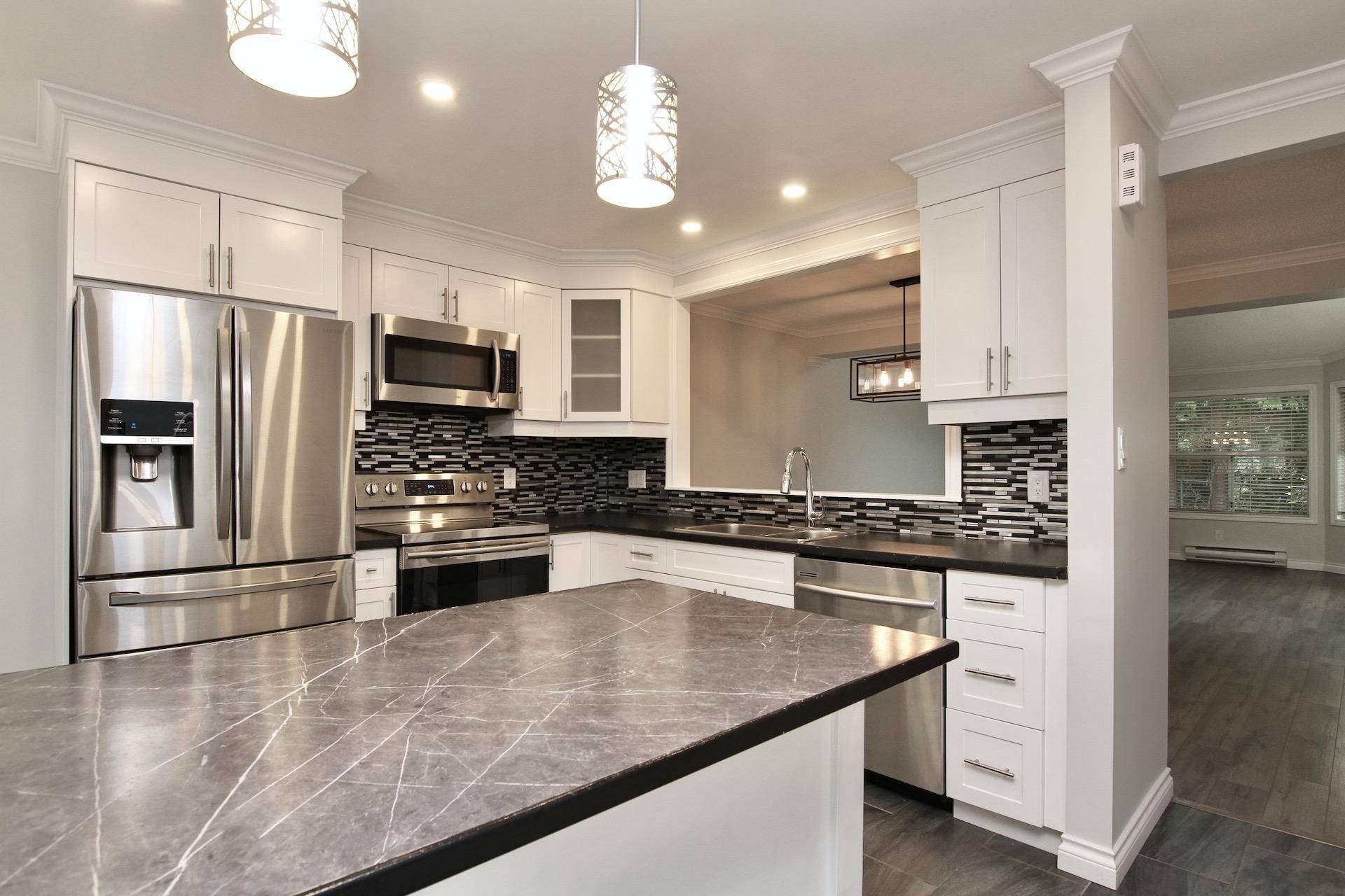 Surrey, BC V3W 0C6,6537 138 ST #52