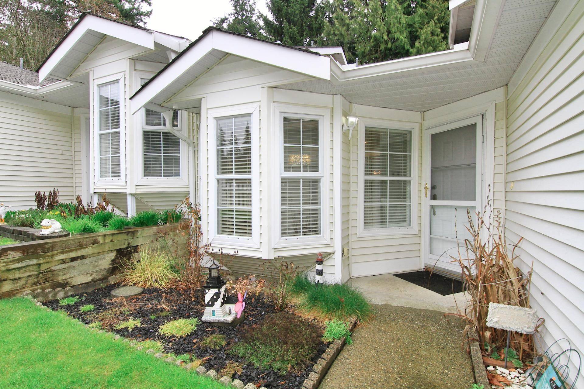 Surrey, BC V3W 0C6,6537 138 ST #52