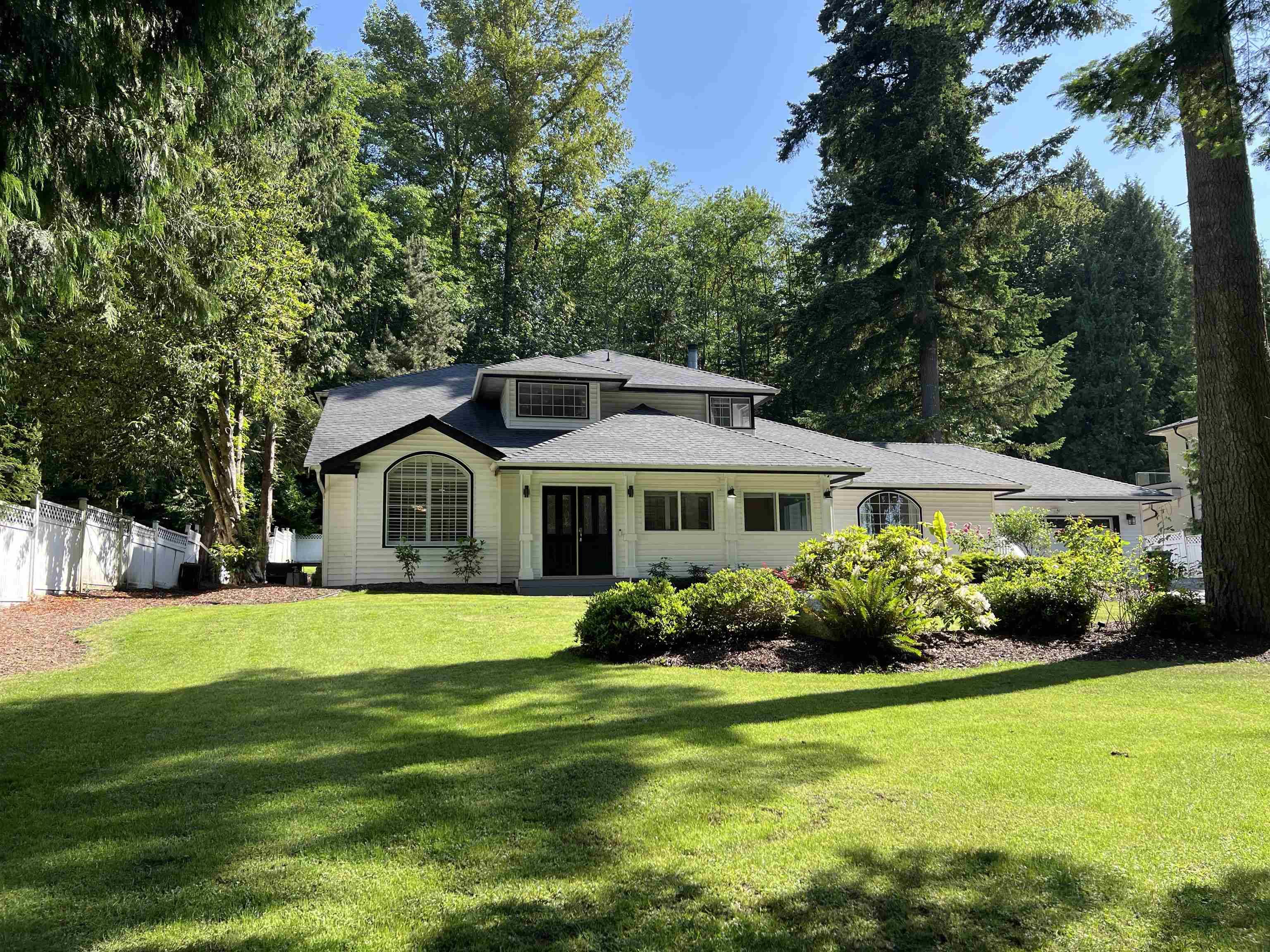Surrey, BC V4P 1K8,13774 Crescent RD