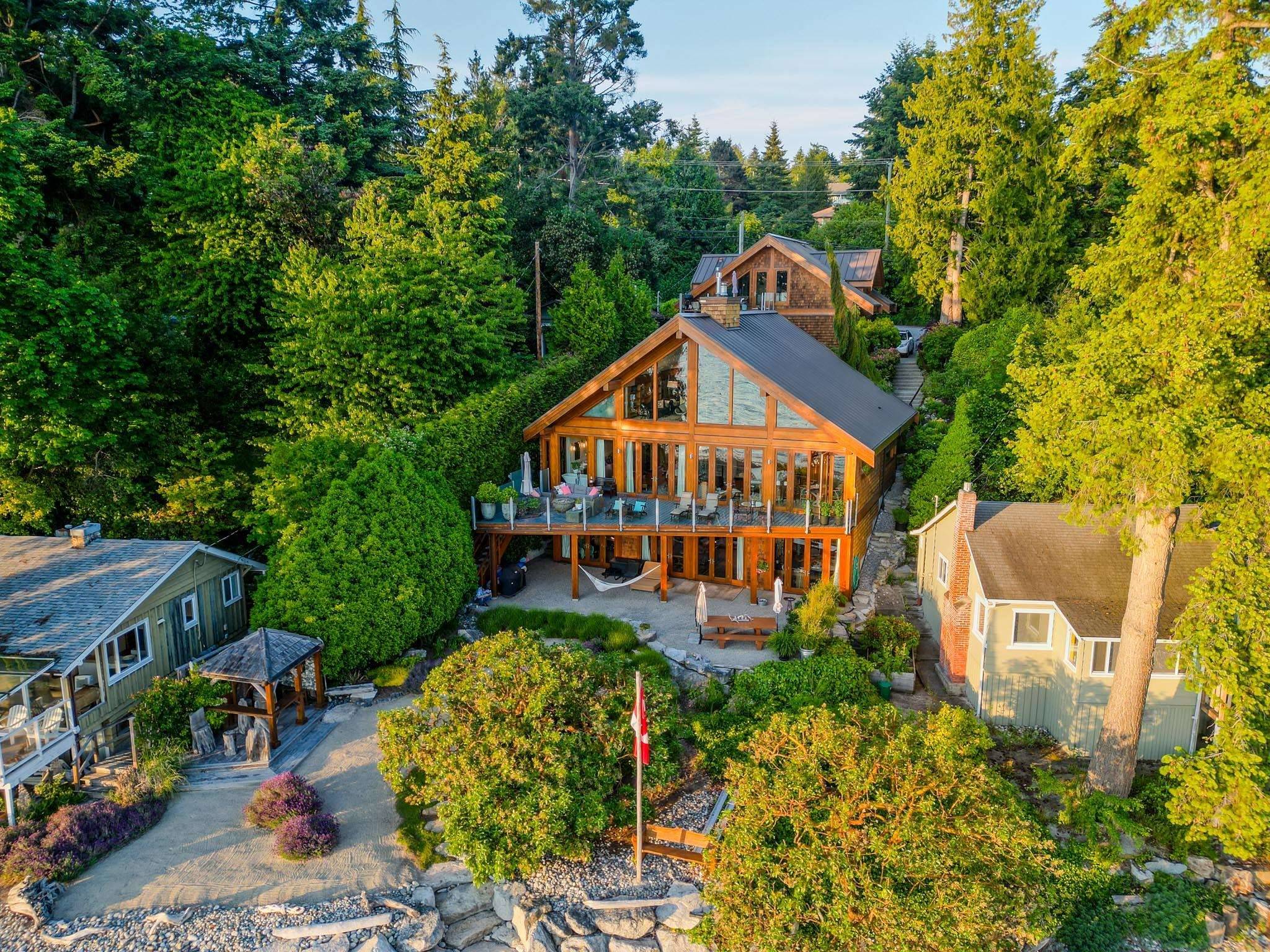 Sechelt, BC V7Z 0B6,4865 Sunshine Coast HWY
