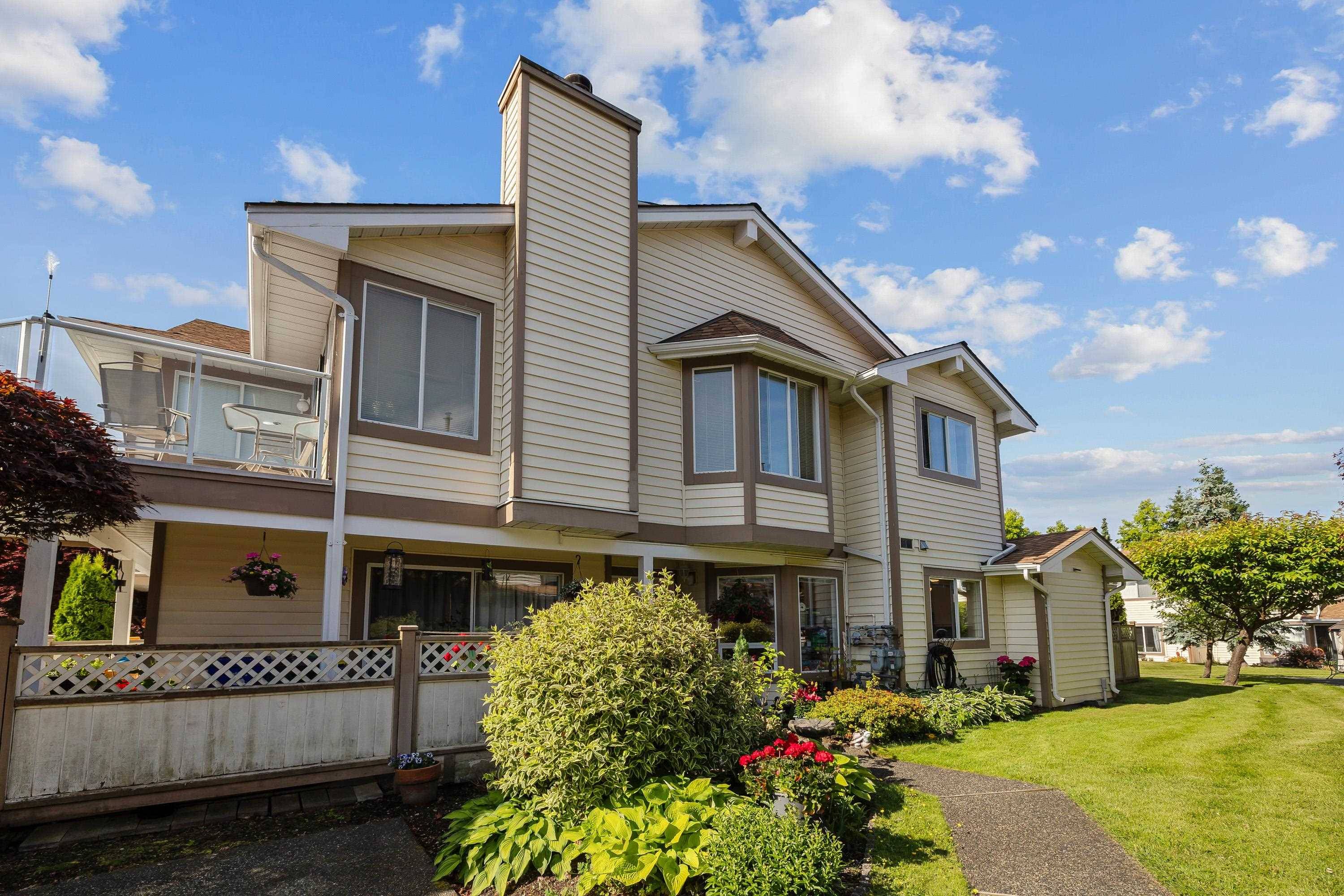 Surrey, BC V3V 7R4,9271 122nd ST #39