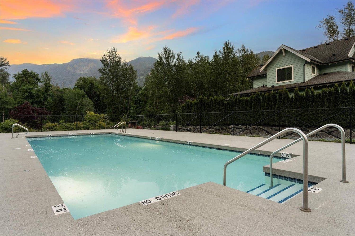 Lindell Beach, BC V2R 0Z4,43319 Creekside CIR