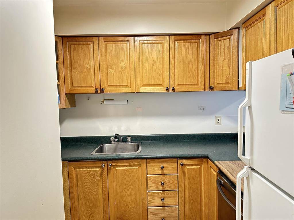 Richmond, BC V6X 3E9,8460 Ackroyd RD #216