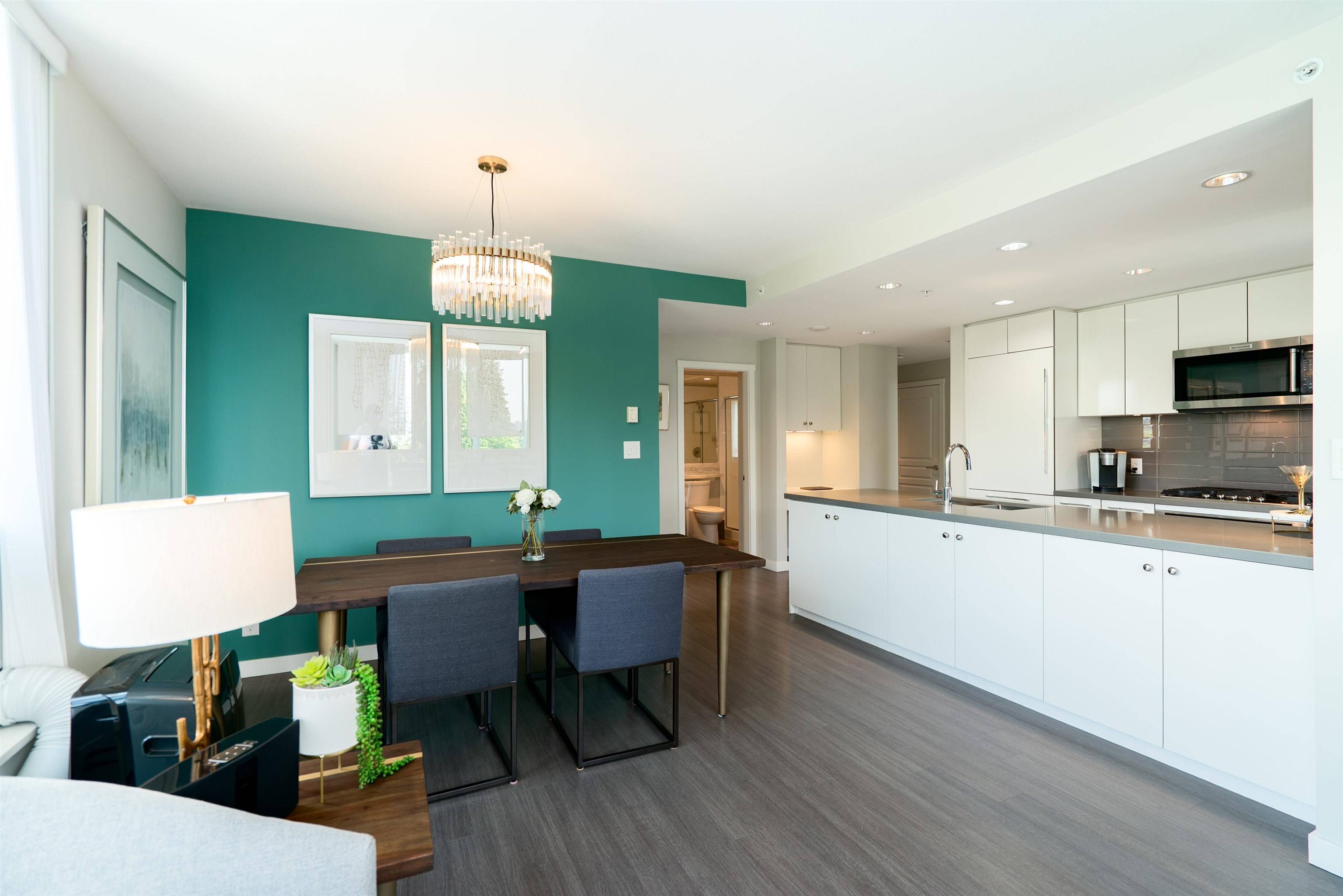 Coquitlam, BC V3B 0N2,3093 Windsor Gate #808