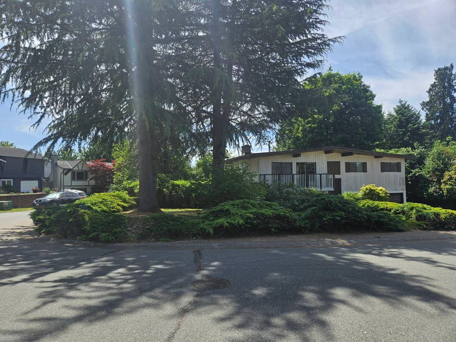 Delta, BC V4C 3Y8,11148 84b AVE
