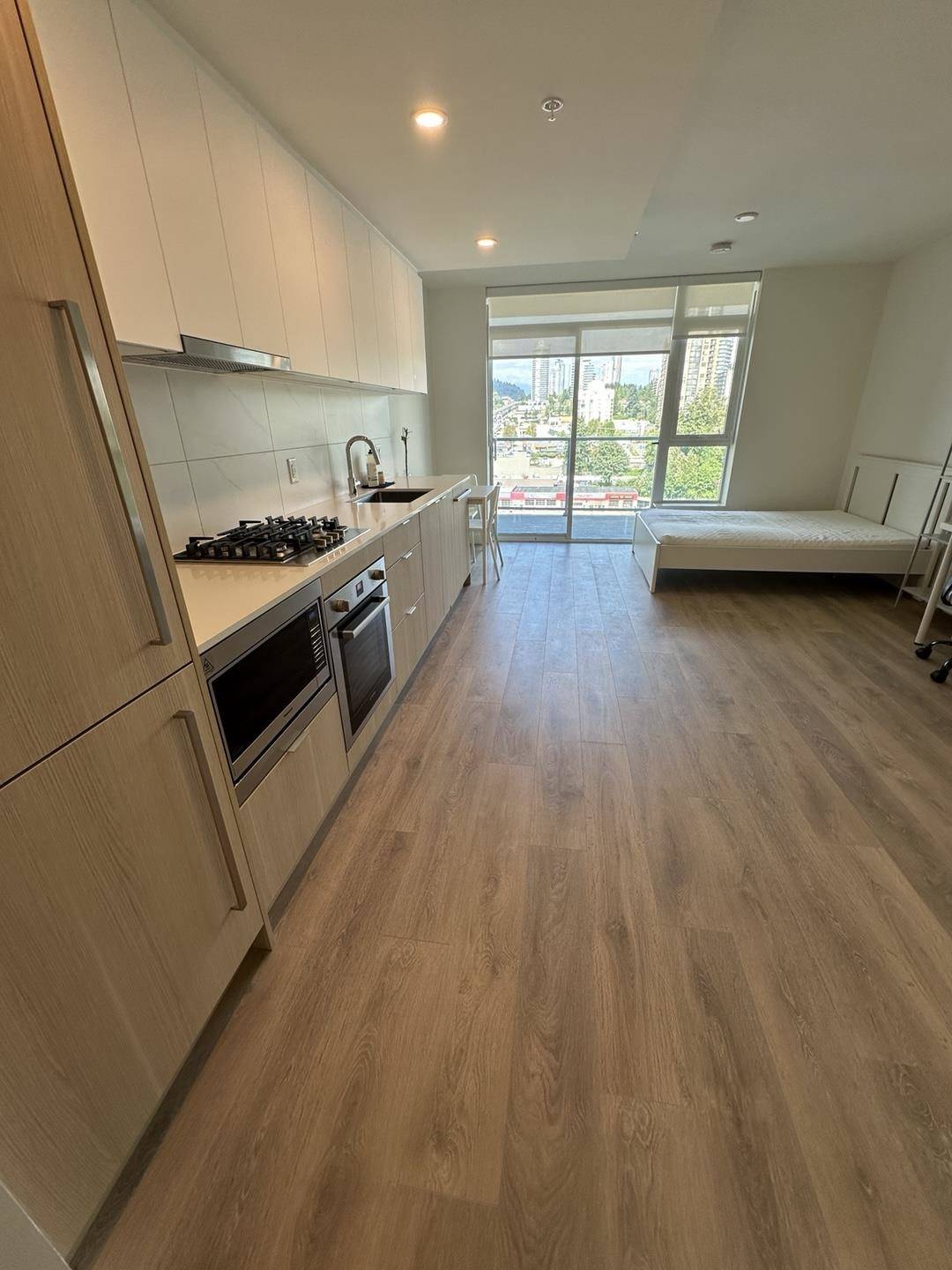 Coquitlam, BC V3K 0J1,318 Alderson AVE #910