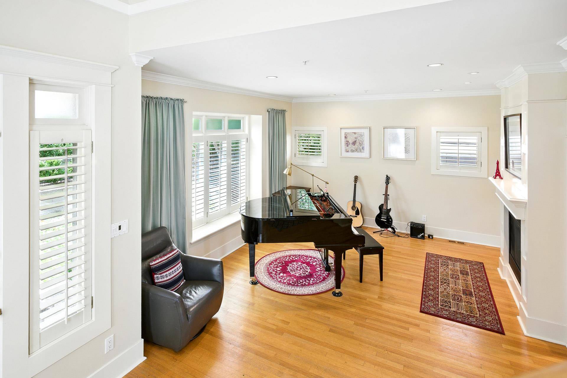 Vancouver, BC V6S 2B1,4420 Collingwood ST