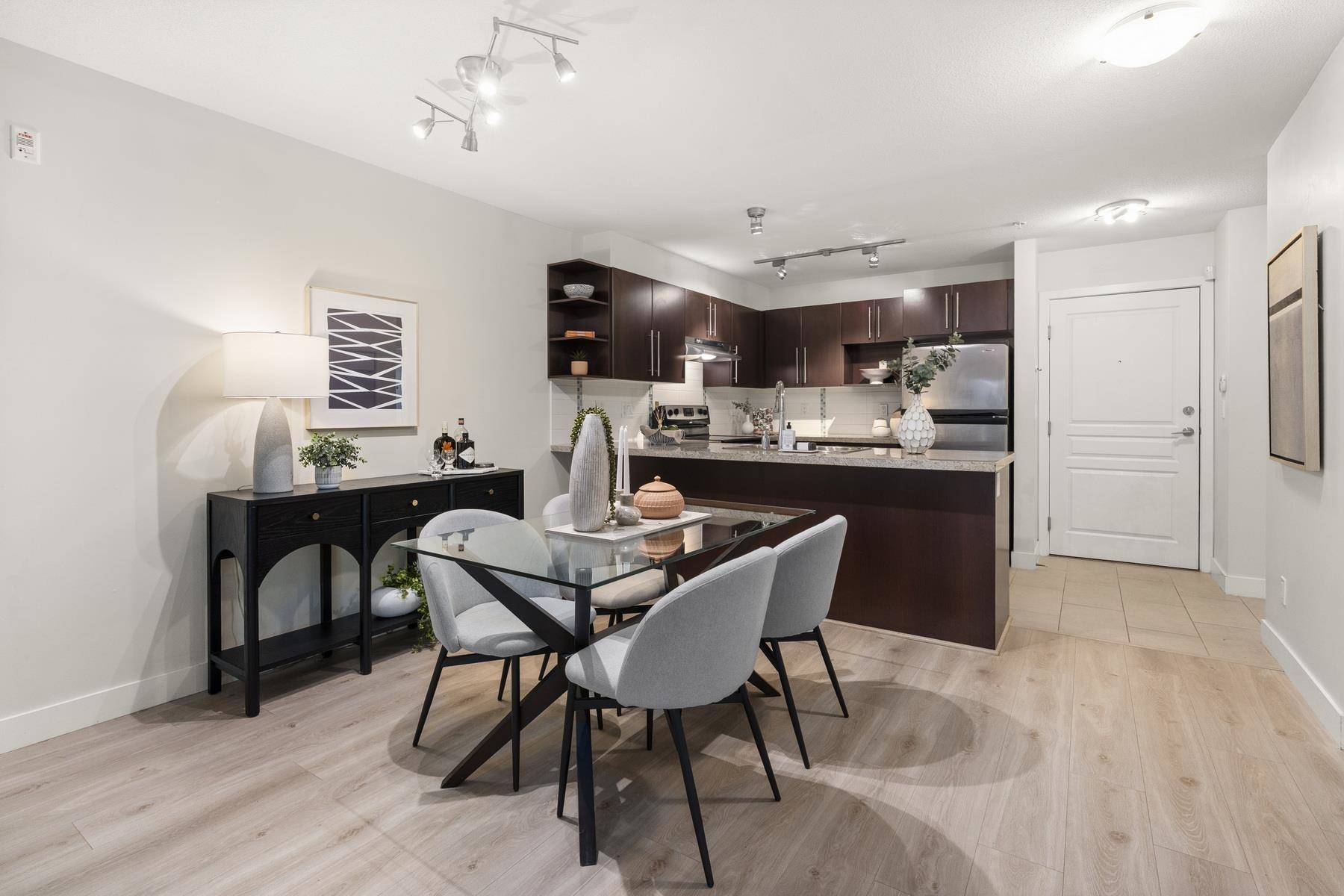 Burnaby, BC V5C 0C8,2088 Beta AVE #109
