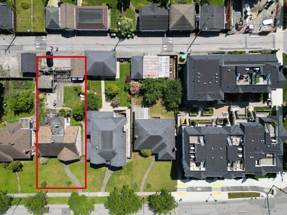 Vancouver, BC V5Y 2H9,158 W King Edward AVE