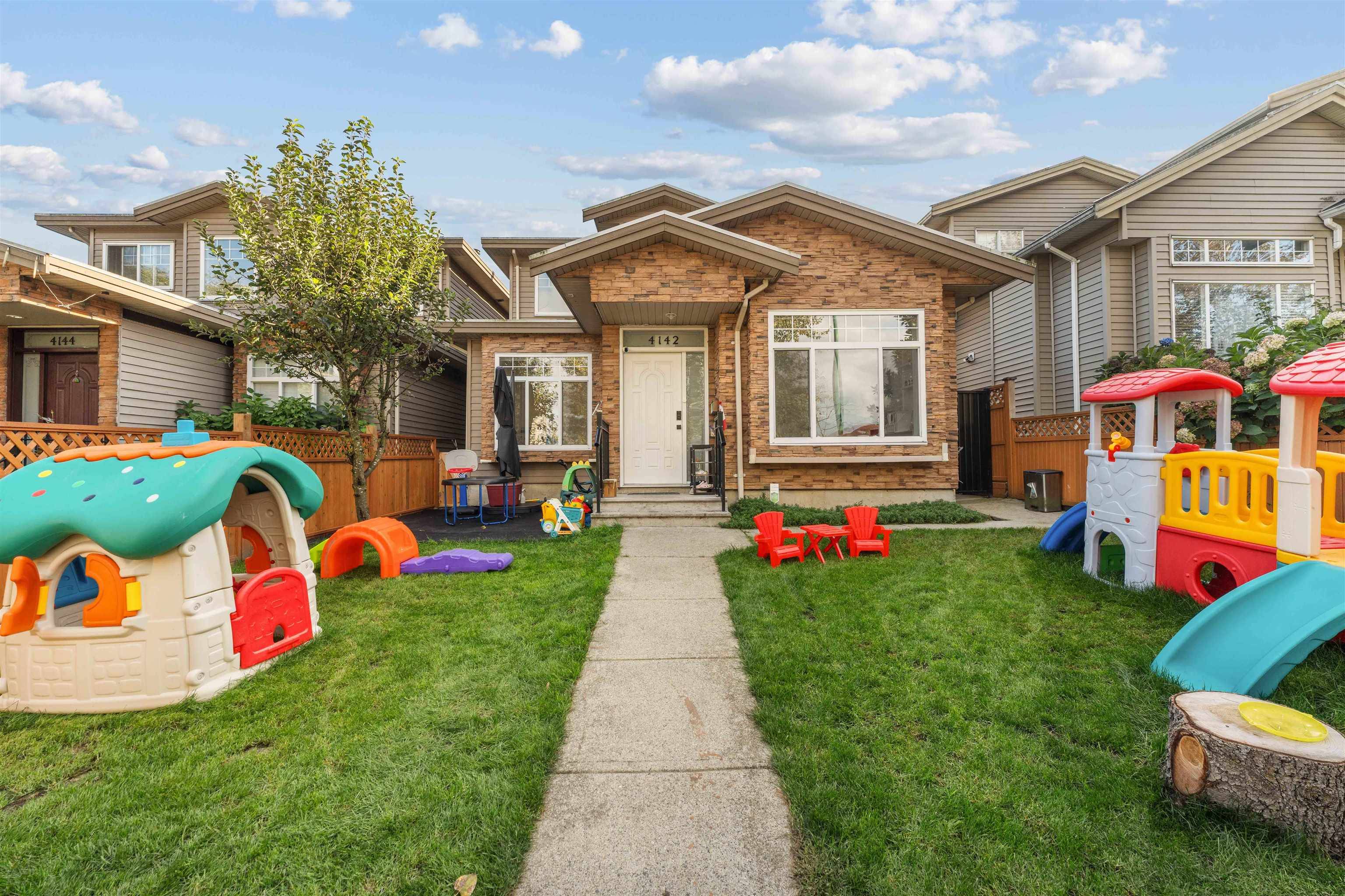 Burnaby, BC V5G 1B1,4142 Manor ST