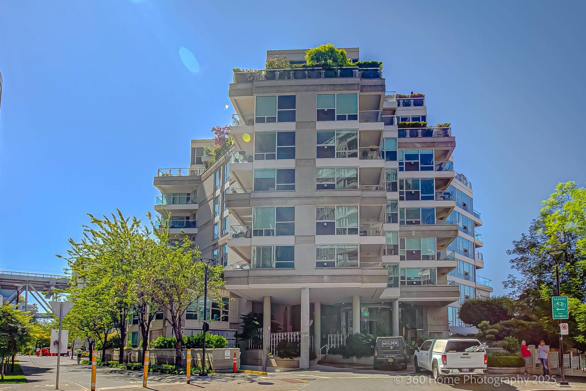 Vancouver, BC V6Z 2S4,1600 Hornby ST #603