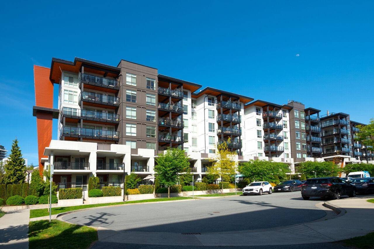North Vancouver, BC V7L 0H1,108 E 8th ST #TH13