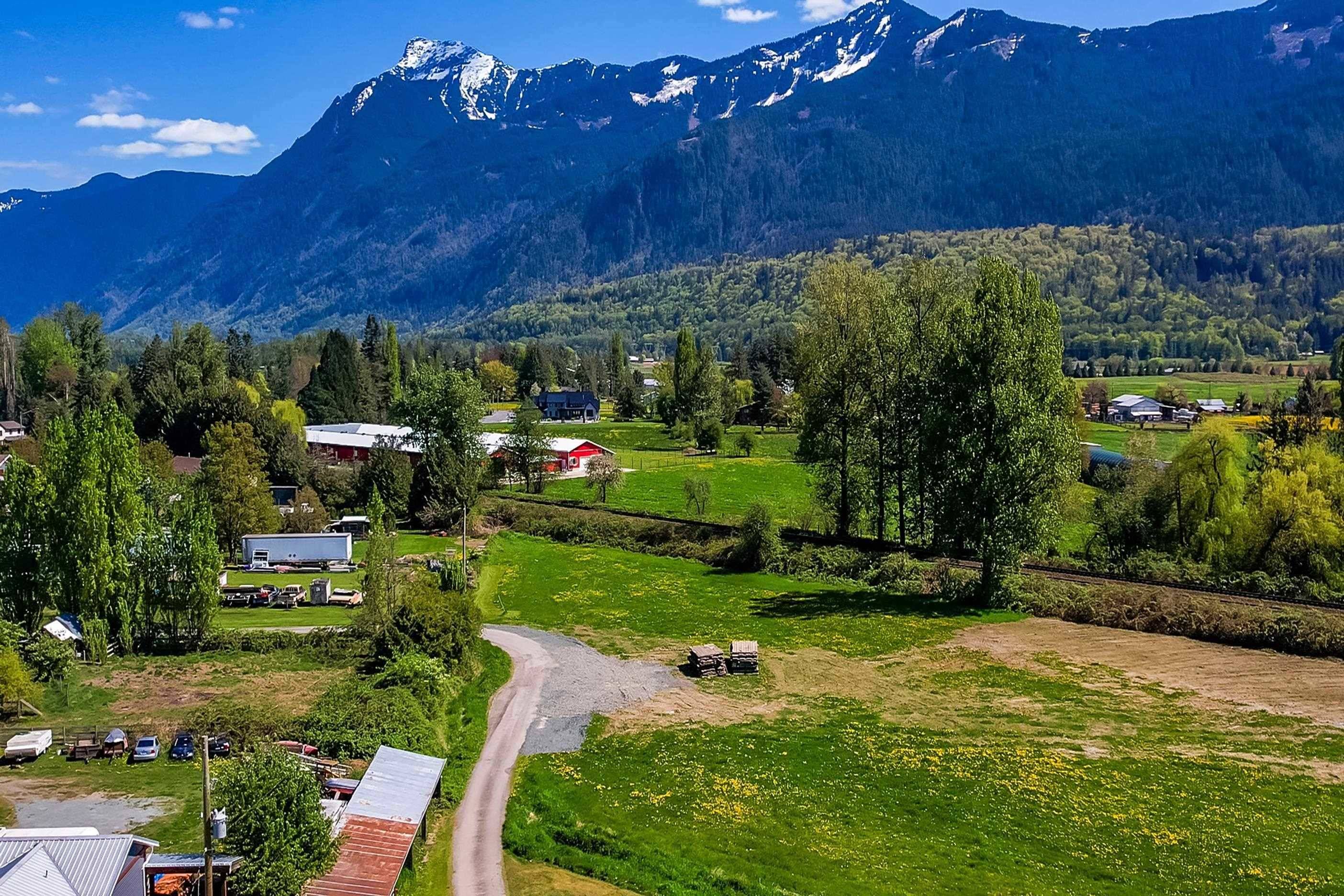 Rosedale, BC V0X 1X2,50960 Nevin RD