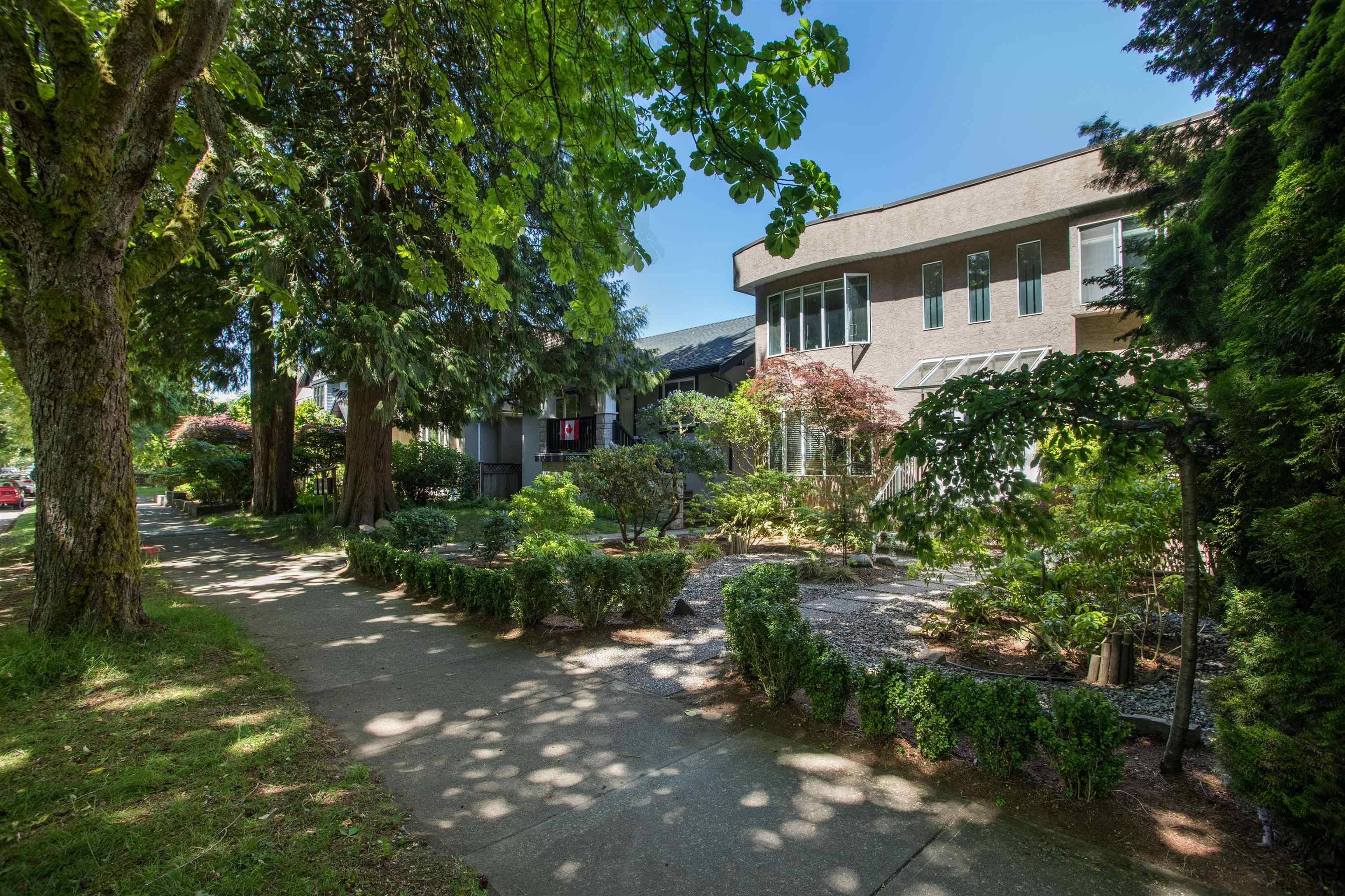 Vancouver, BC V6K 2R2,2945 W 12th AVE