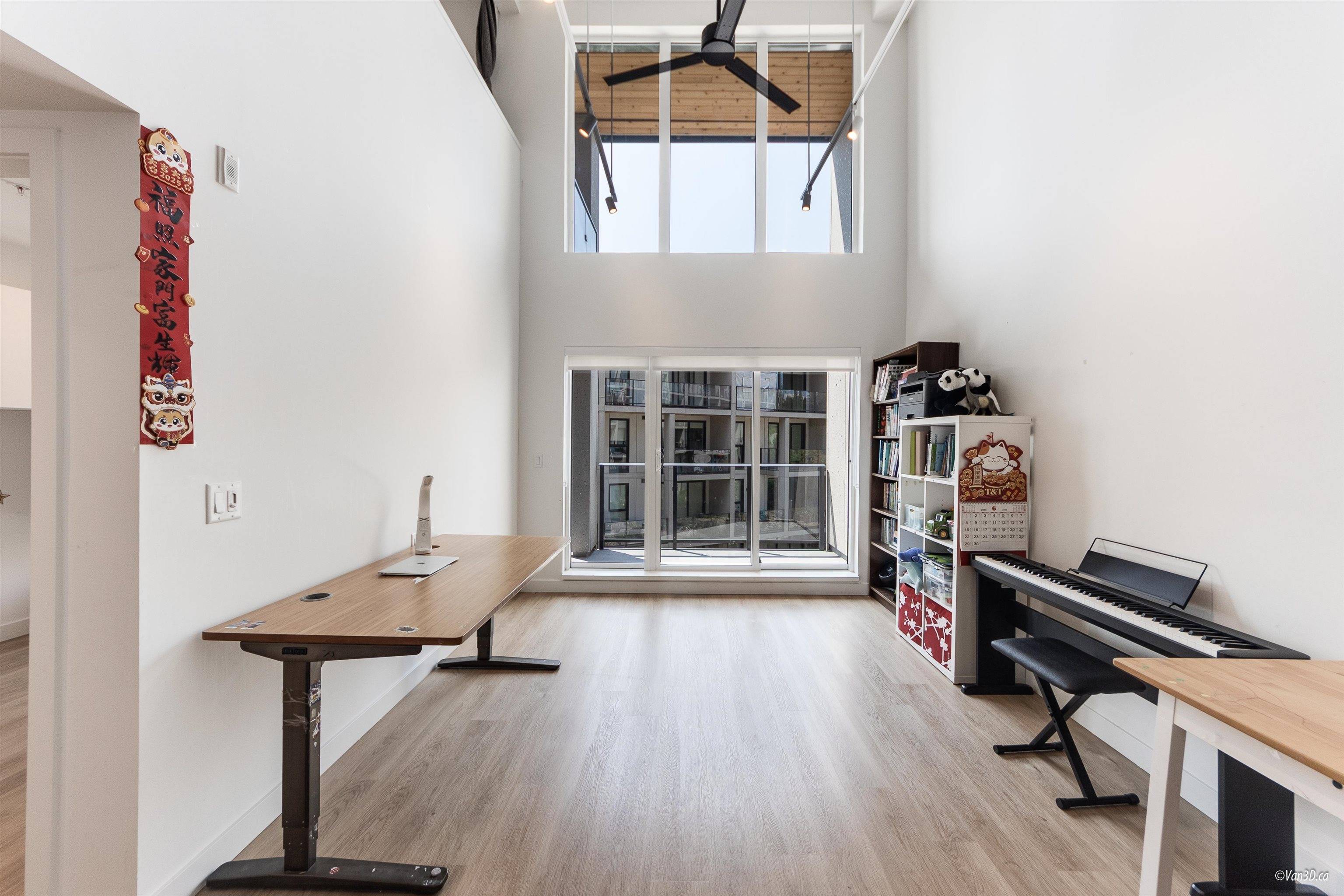 Burnaby, BC V5A 0G4,9888 University CRES #305