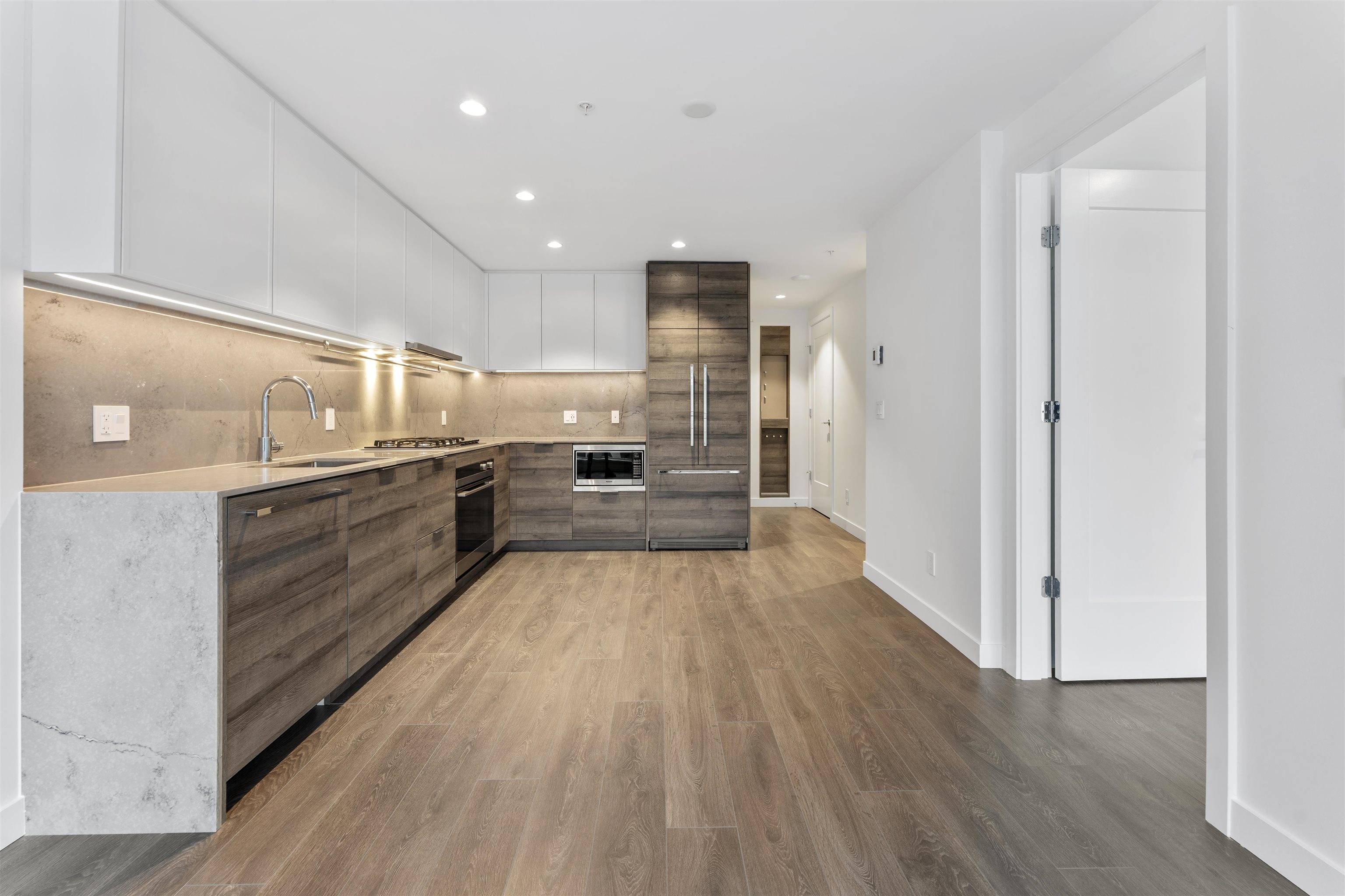 Coquitlam, BC V3K 0G9,1045 Austin AVE #501