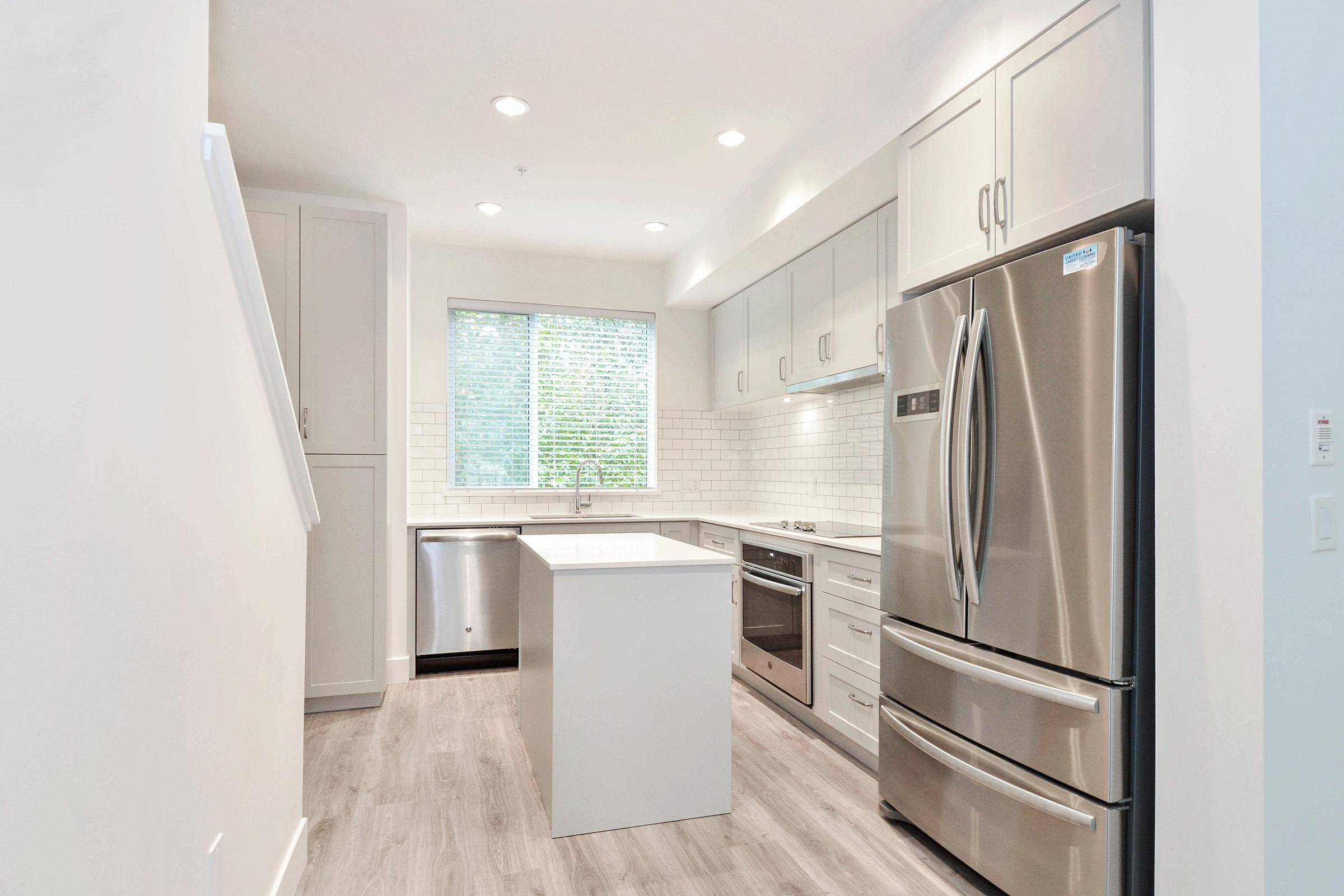 Surrey, BC V3Z 0W7,15775 Mountain View DR #28