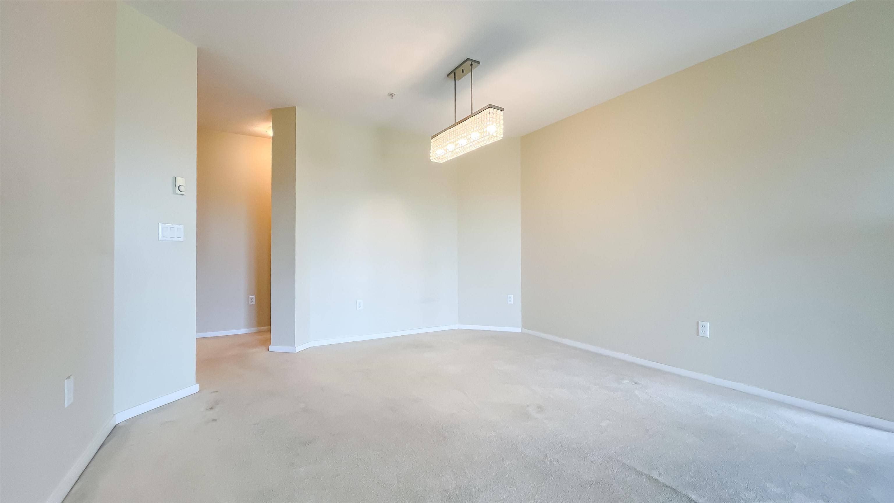 Coquitlam, BC V3E 0A2,3050 Dayanee Springs BLVD #203