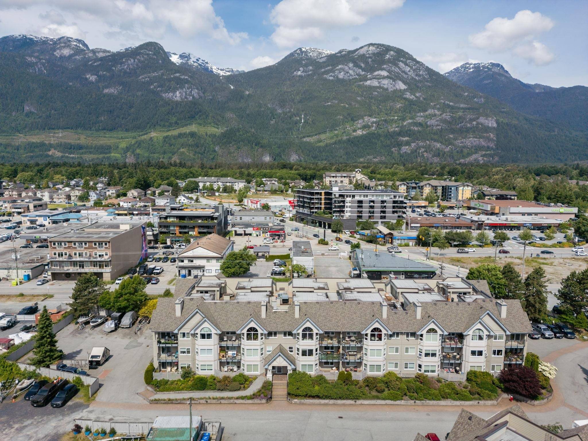Squamish, BC V8B 0K1,1466 Pemberton AVE #312
