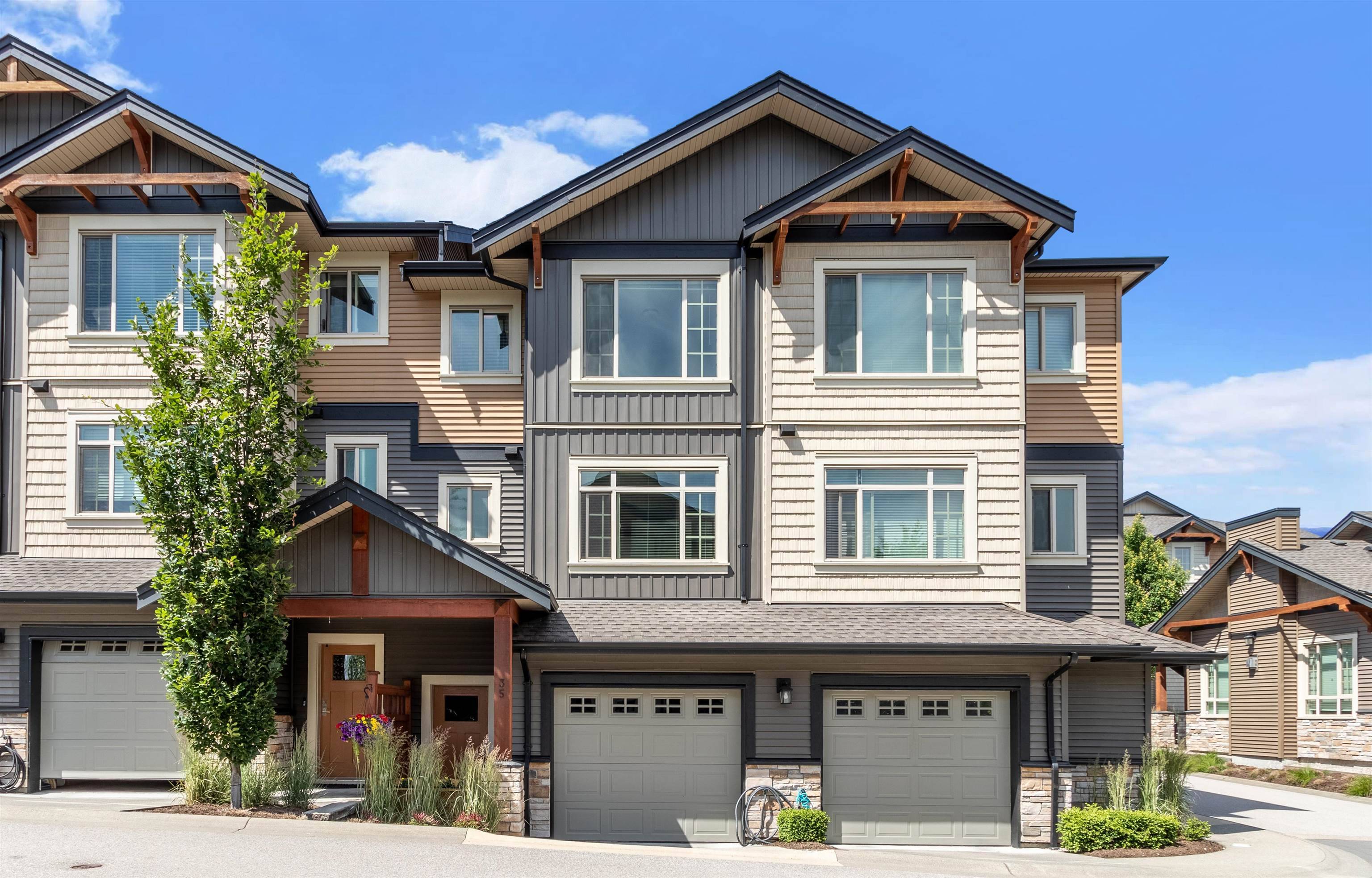 Maple Ridge, BC V2W 0J1,11305 240 ST #35