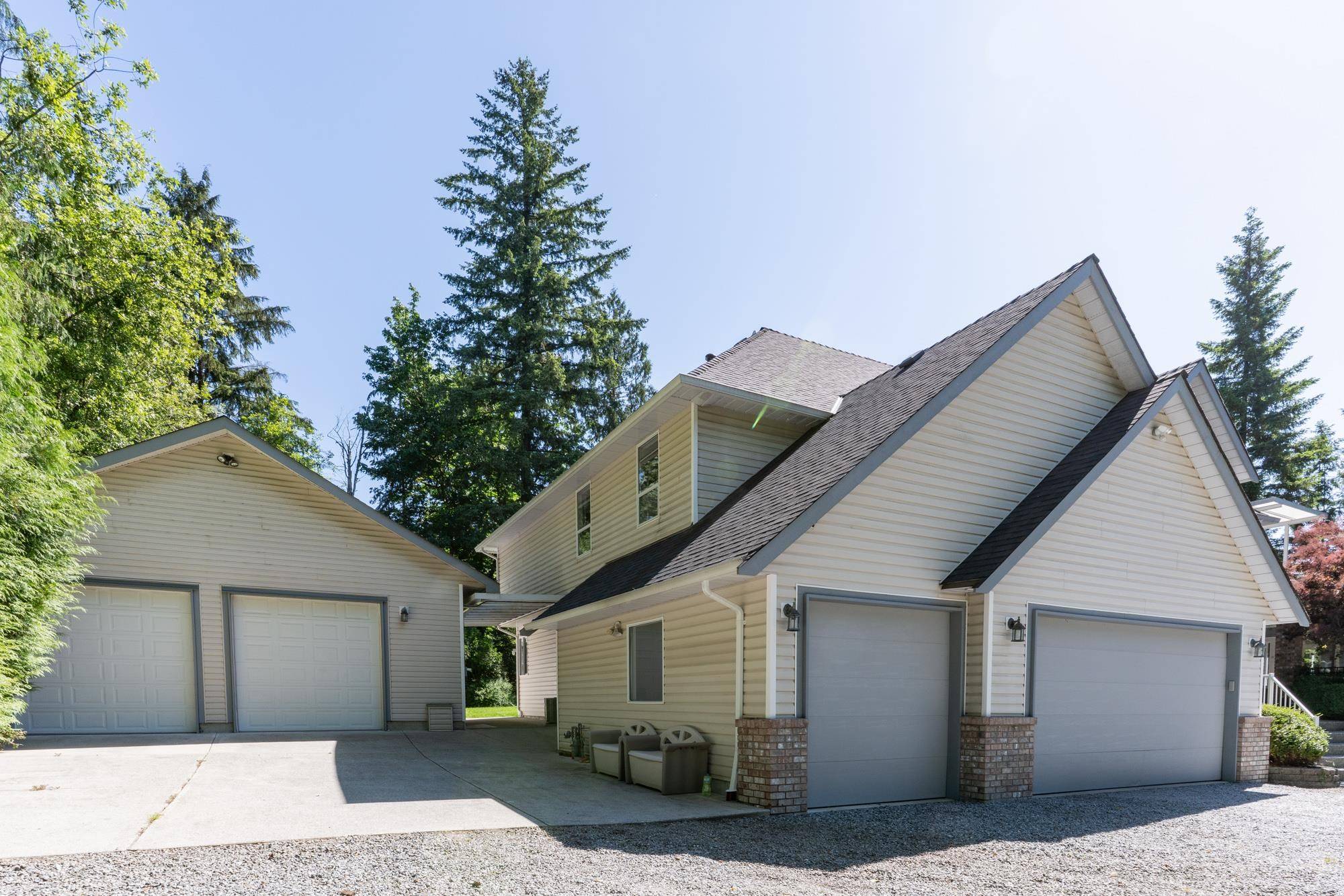 Maple Ridge, BC V4R 2R7,12958 Sheldrake CT